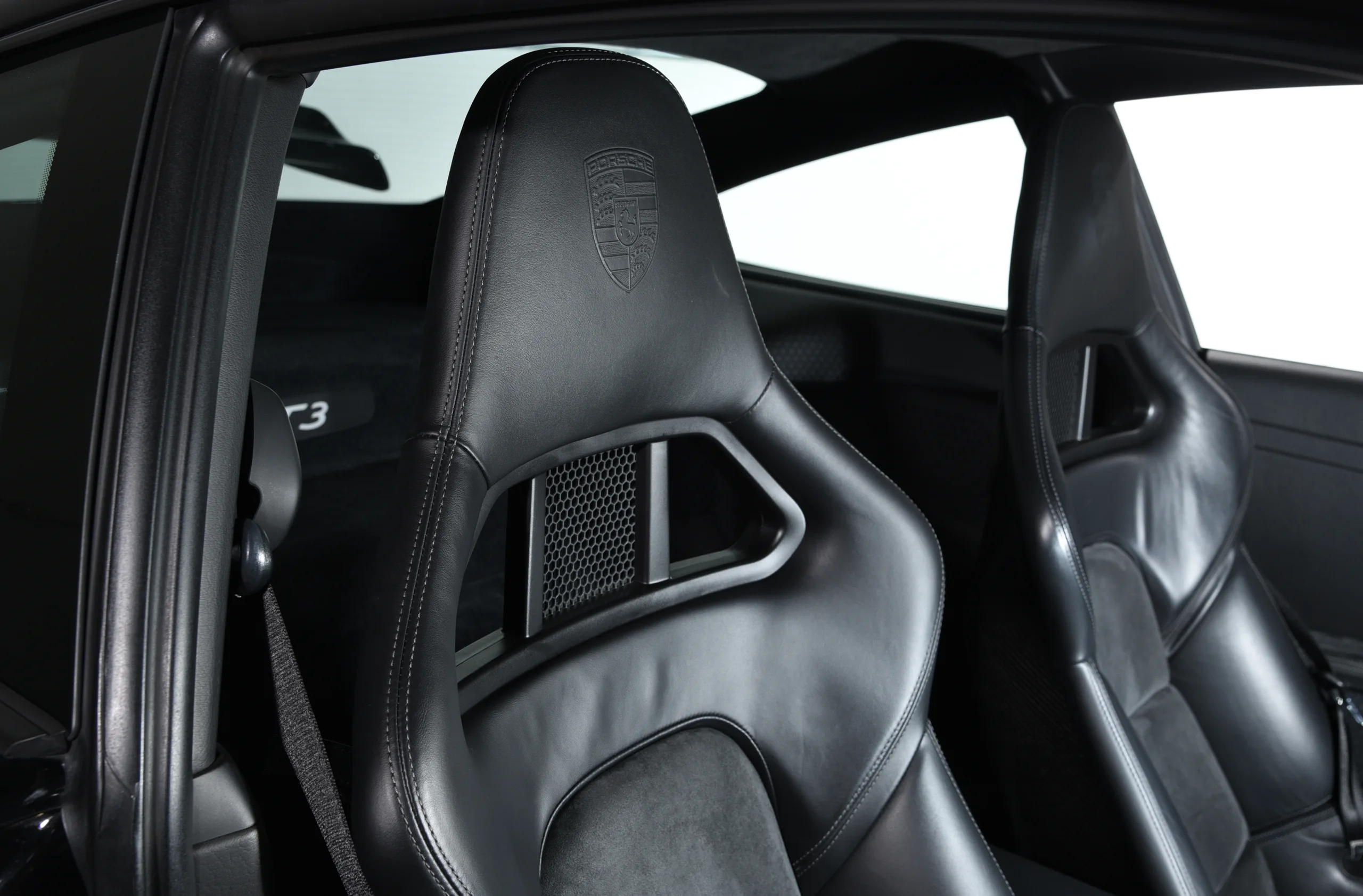 2010 Porsche 911 GT3 — photo 43 of 59