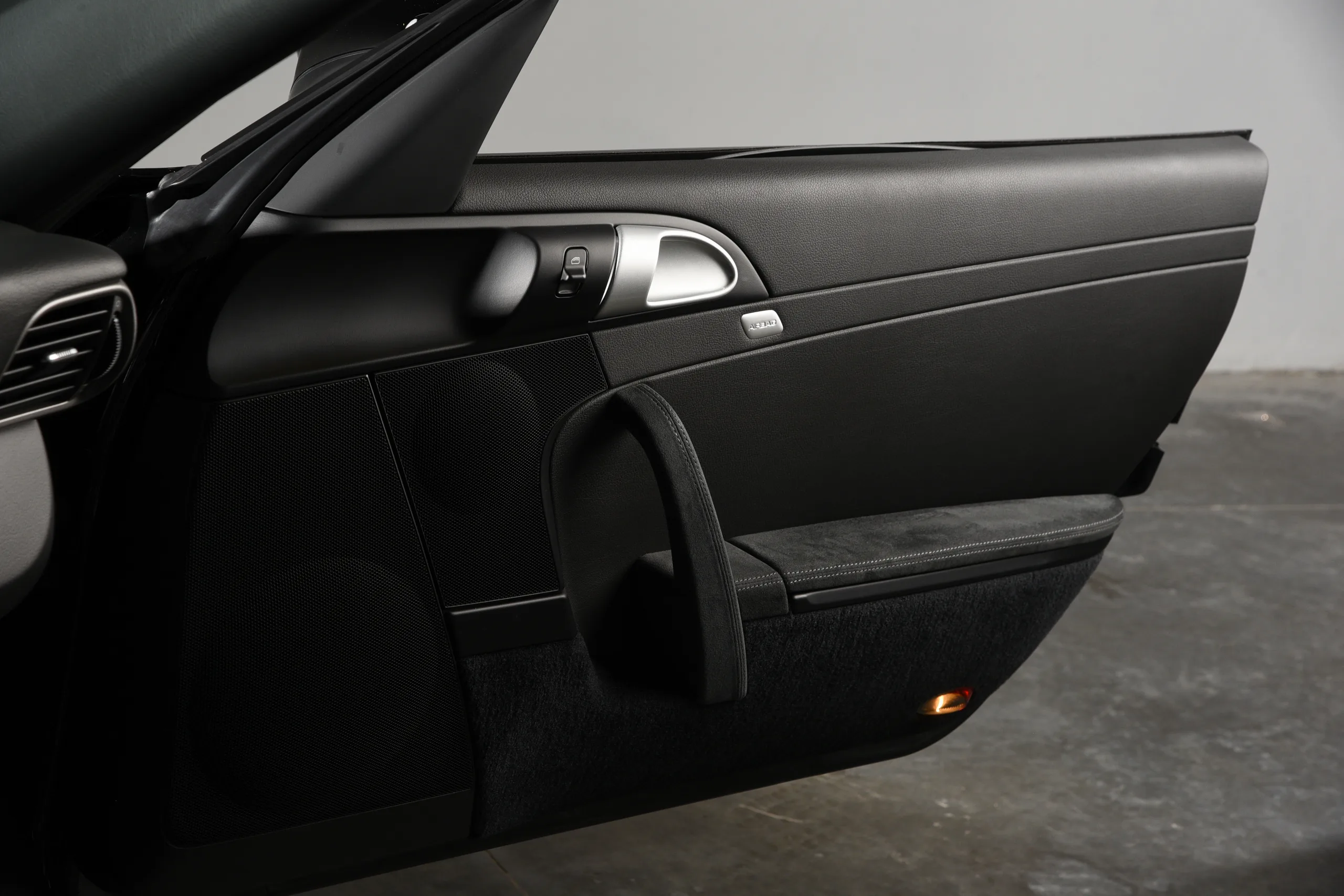 2010 Porsche 911 GT3 — photo 48 of 59