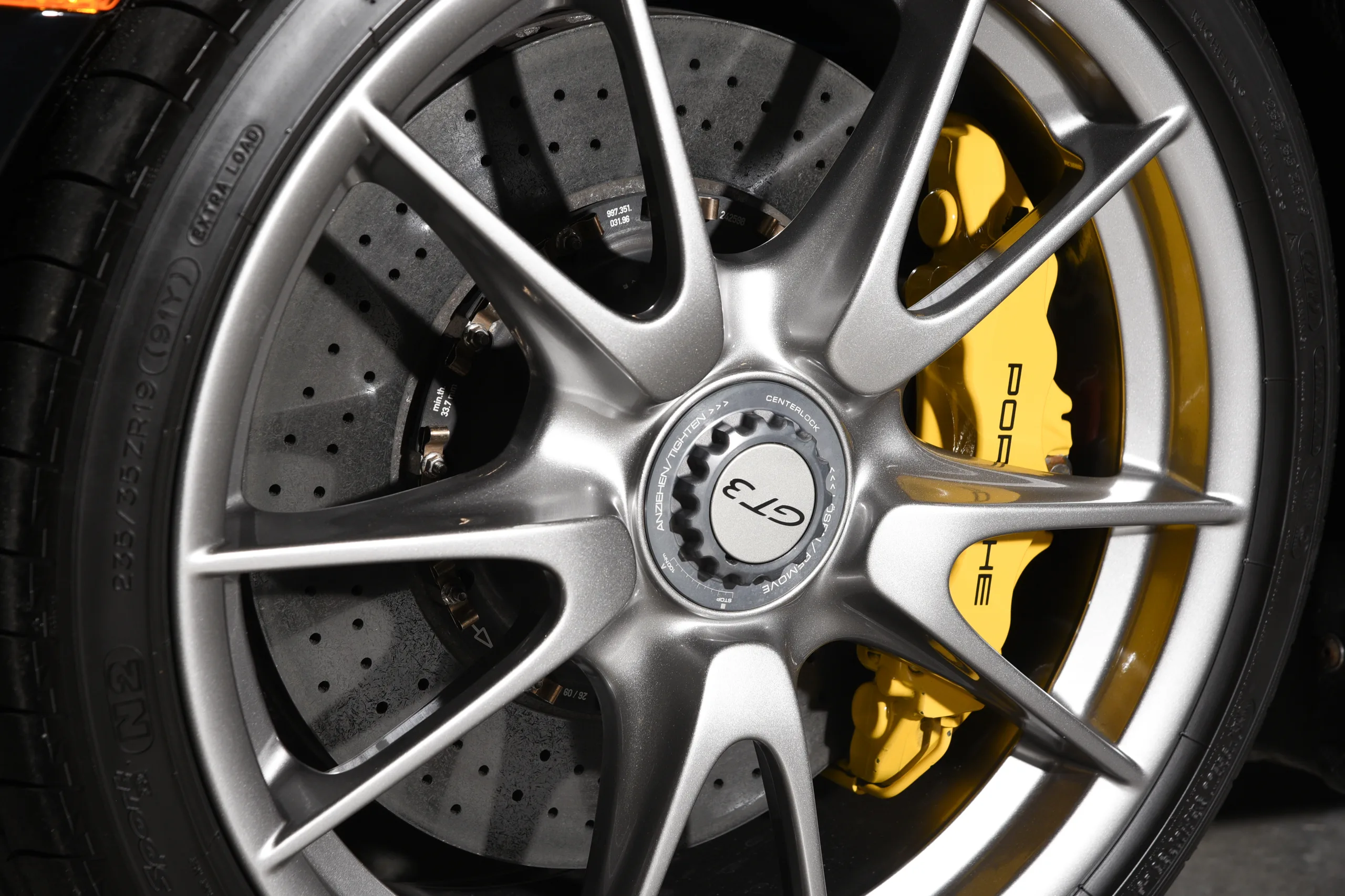 2010 Porsche 911 GT3 — photo 22 of 59