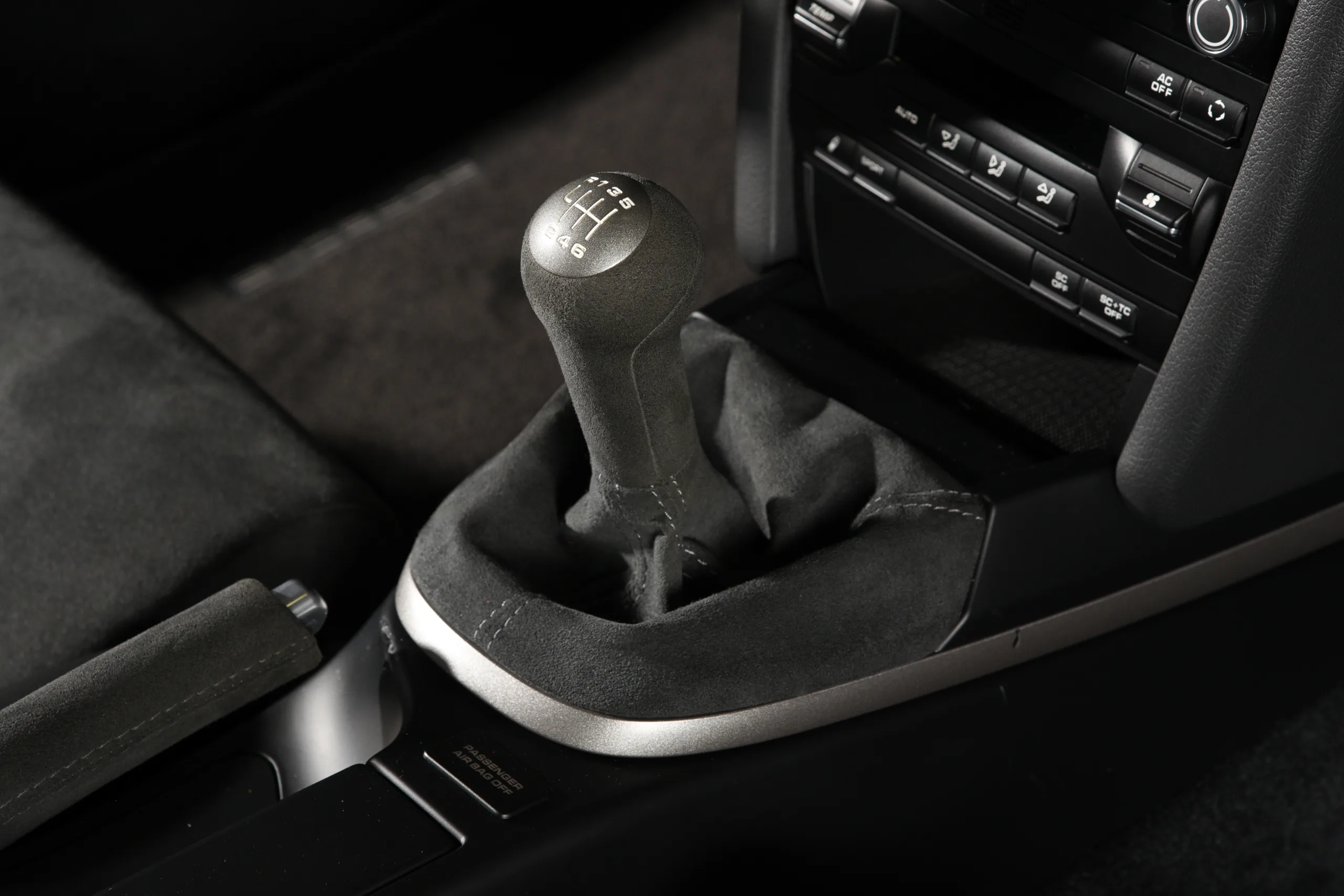 2010 Porsche 911 GT3 — photo 38 of 59