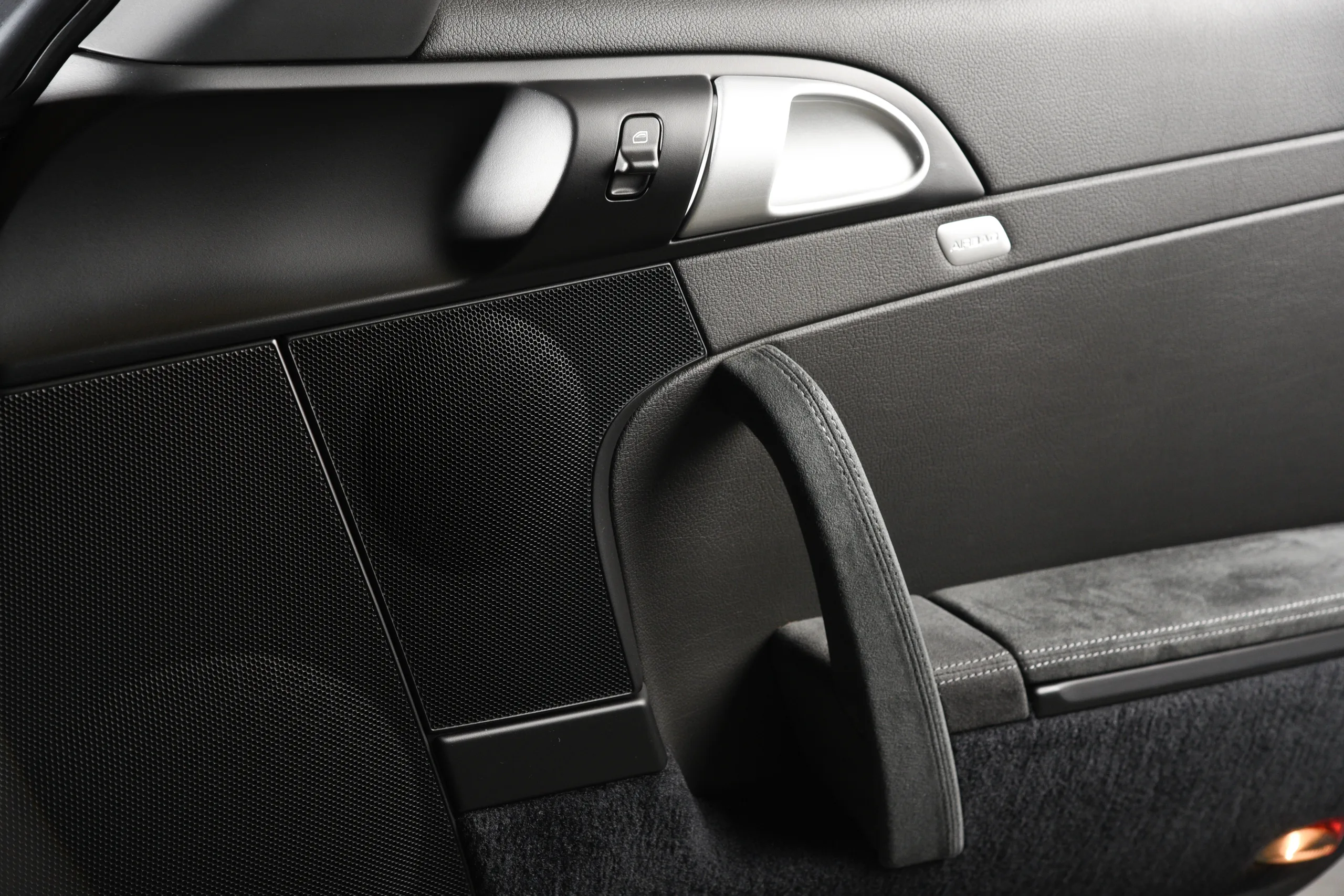 2010 Porsche 911 GT3 — photo 49 of 59