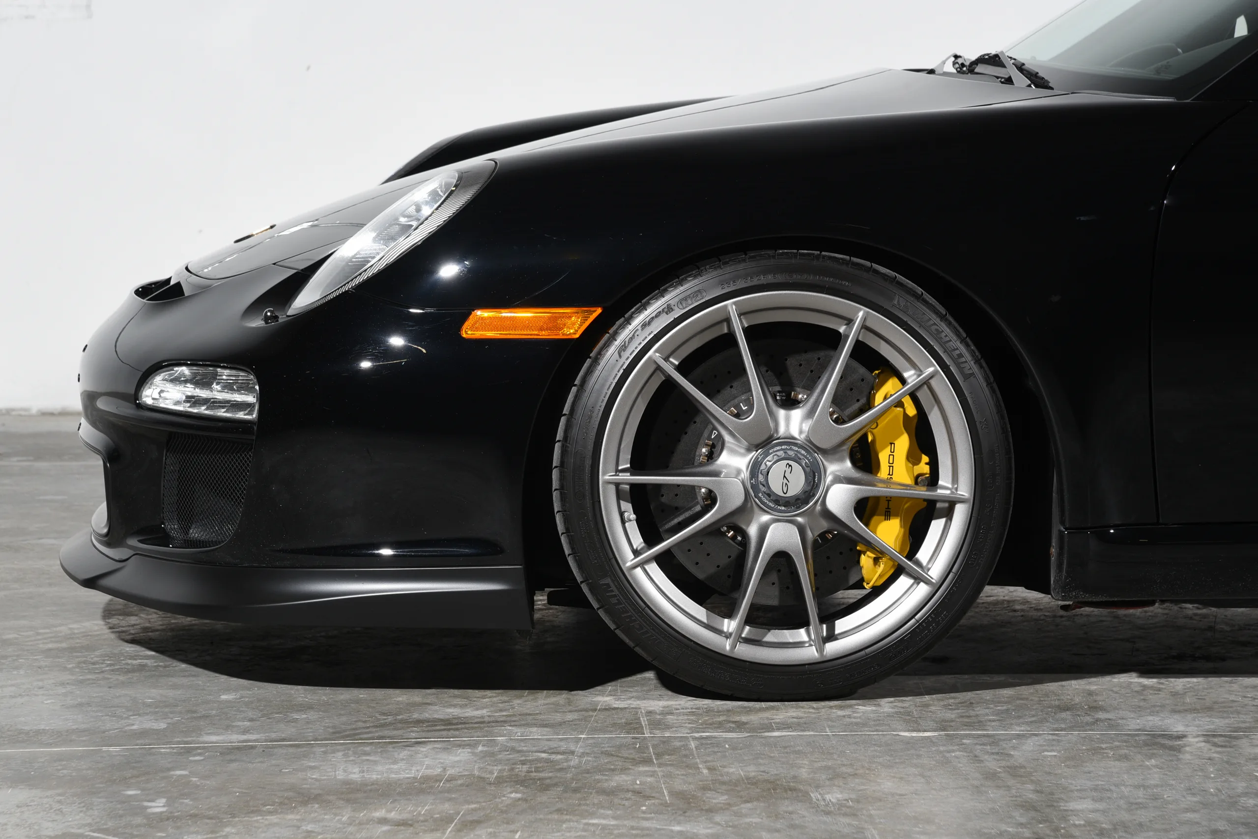 2010 Porsche 911 GT3 — photo 19 of 59