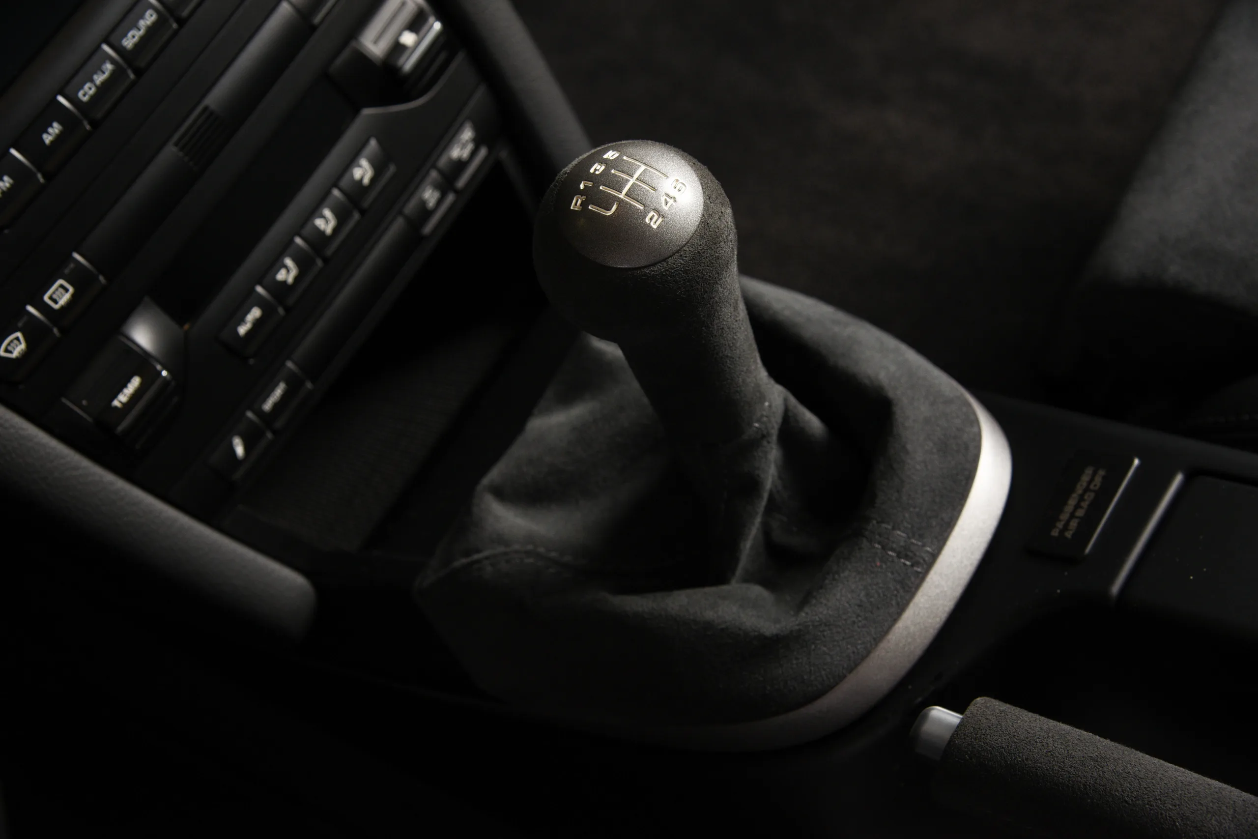 2010 Porsche 911 GT3 — photo 37 of 59