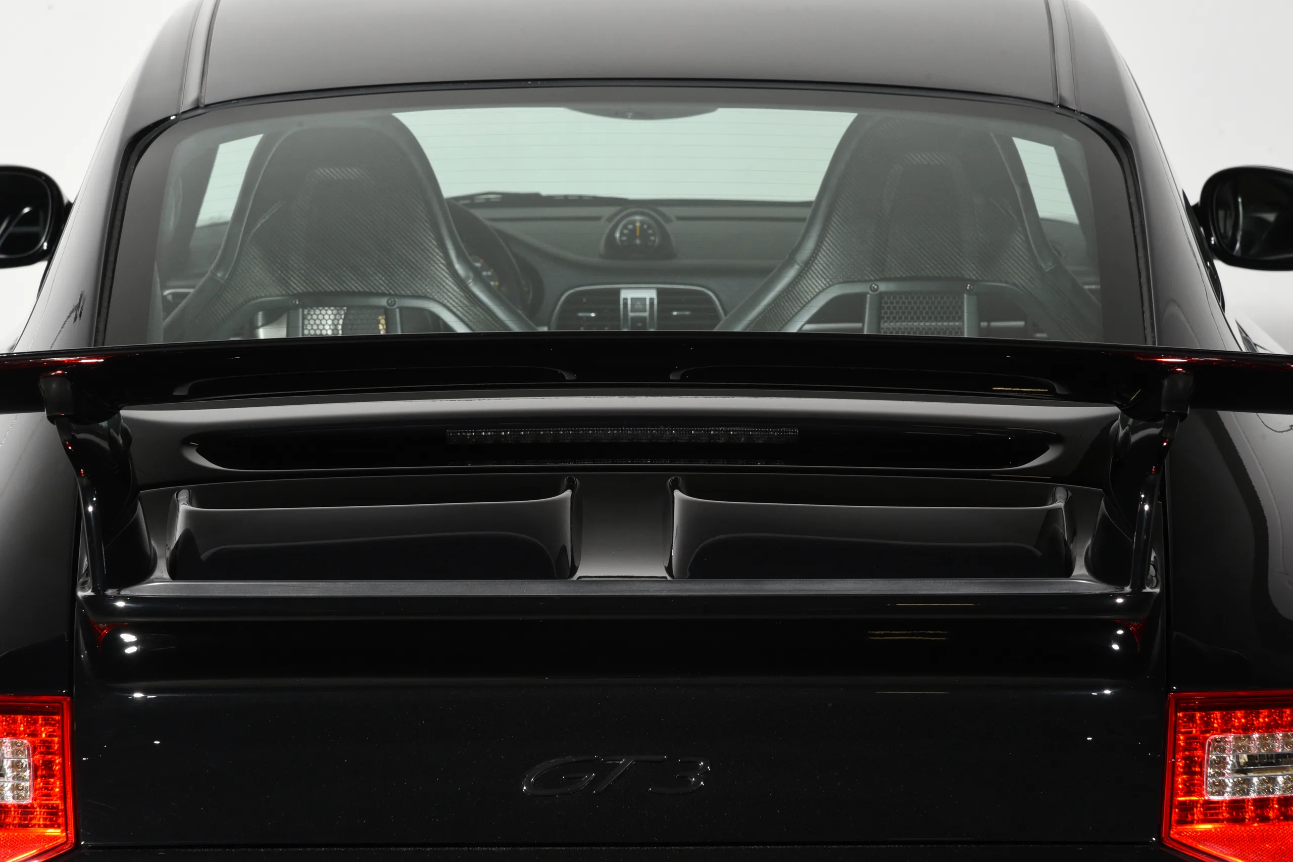 2010 Porsche 911 GT3 — photo 13 of 59