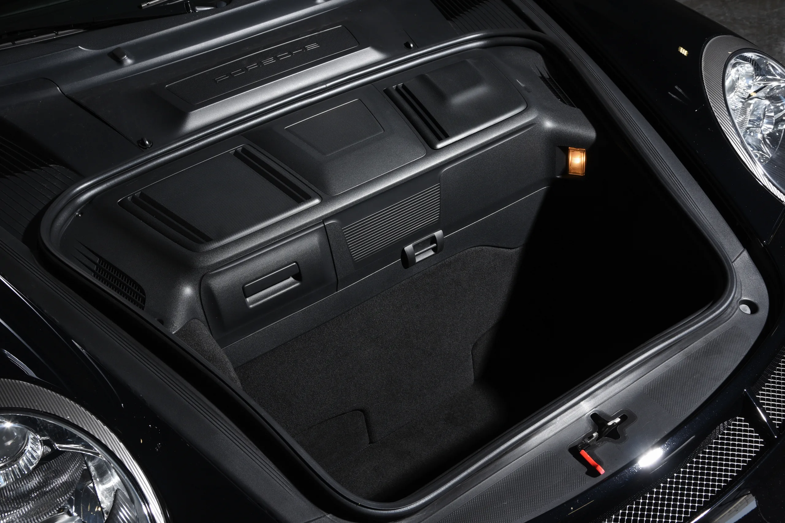 2010 Porsche 911 GT3 — photo 56 of 59