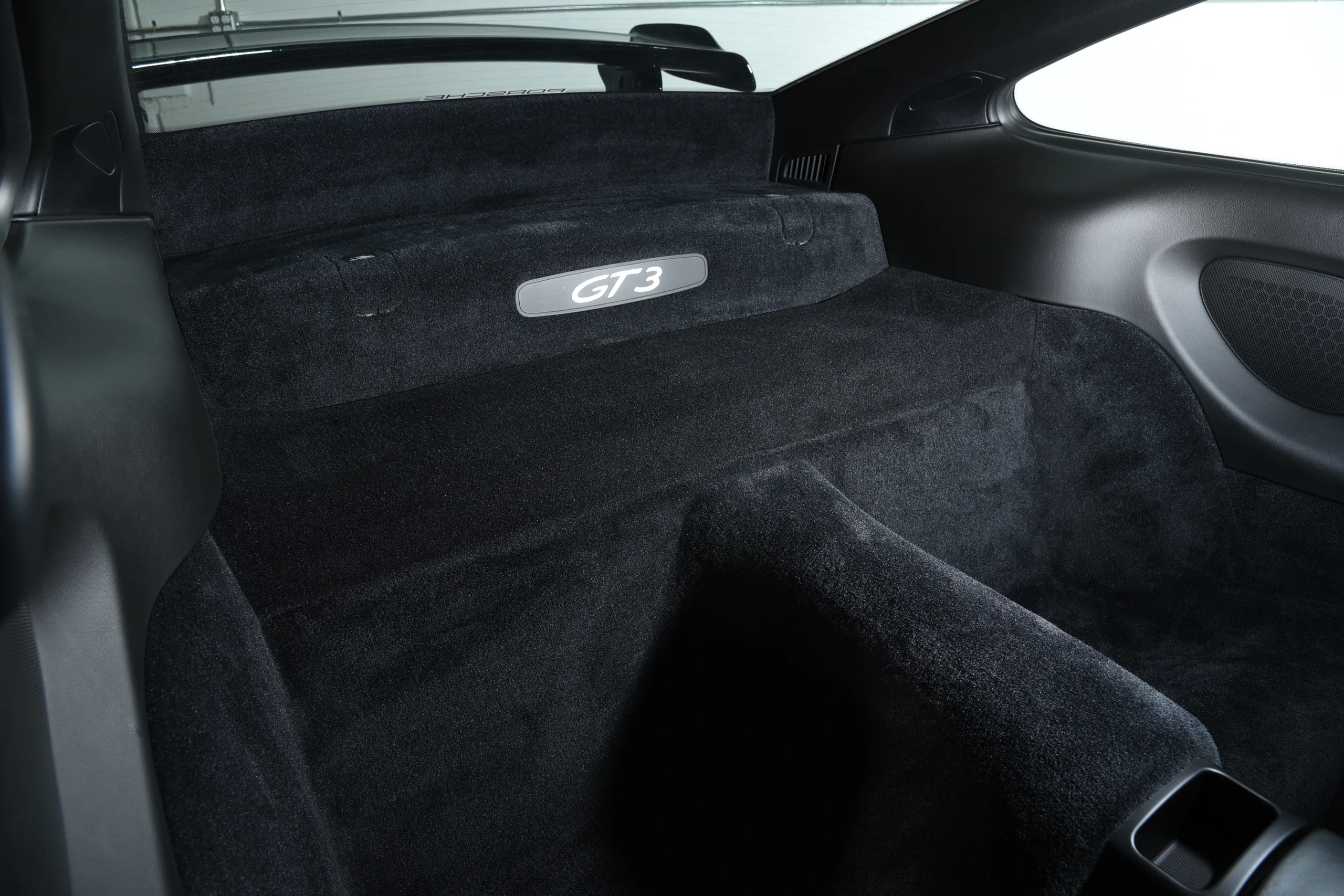 2010 Porsche 911 GT3 — photo 46 of 59