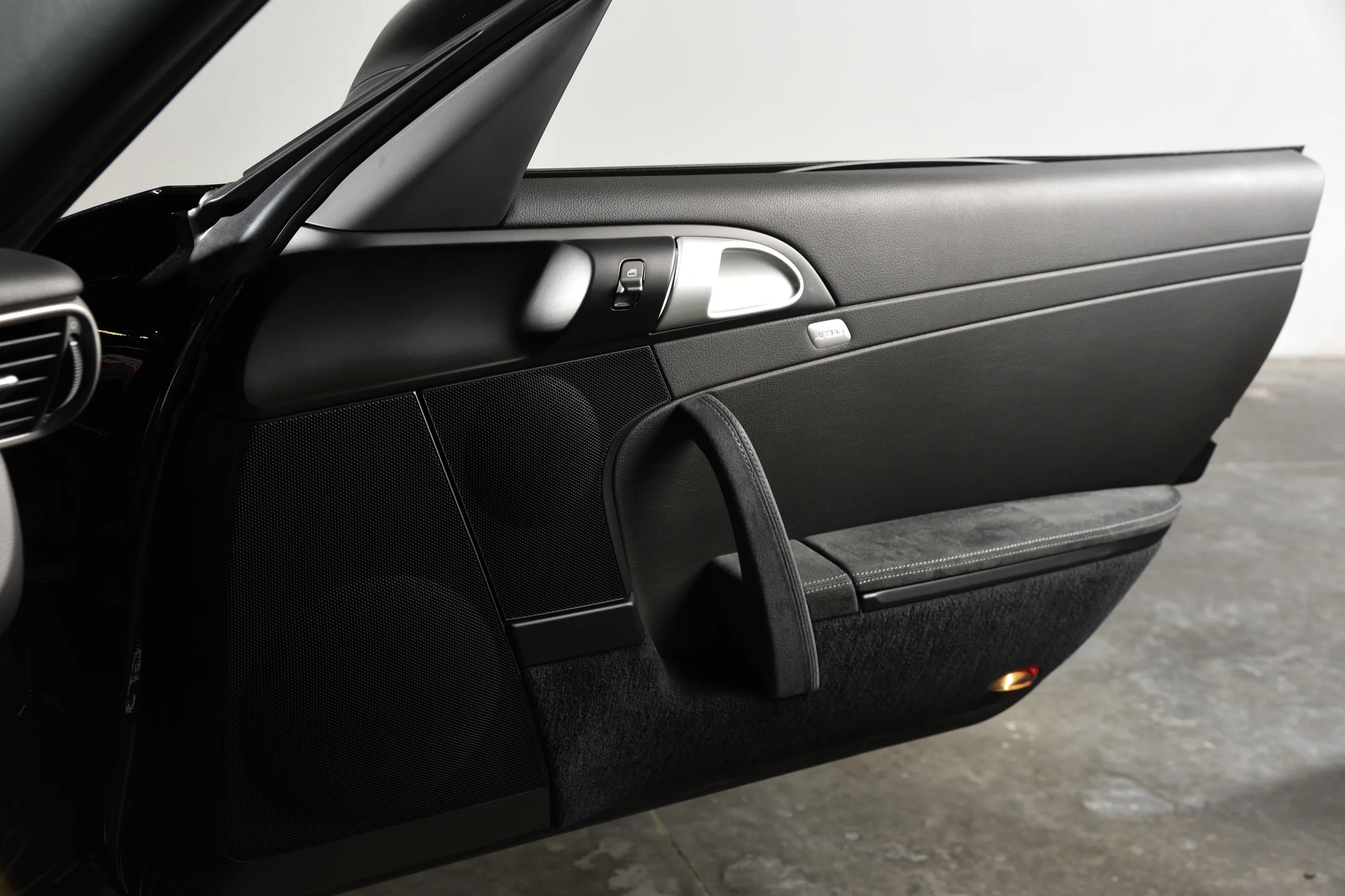 2010 Porsche 911 GT3 — photo 50 of 59