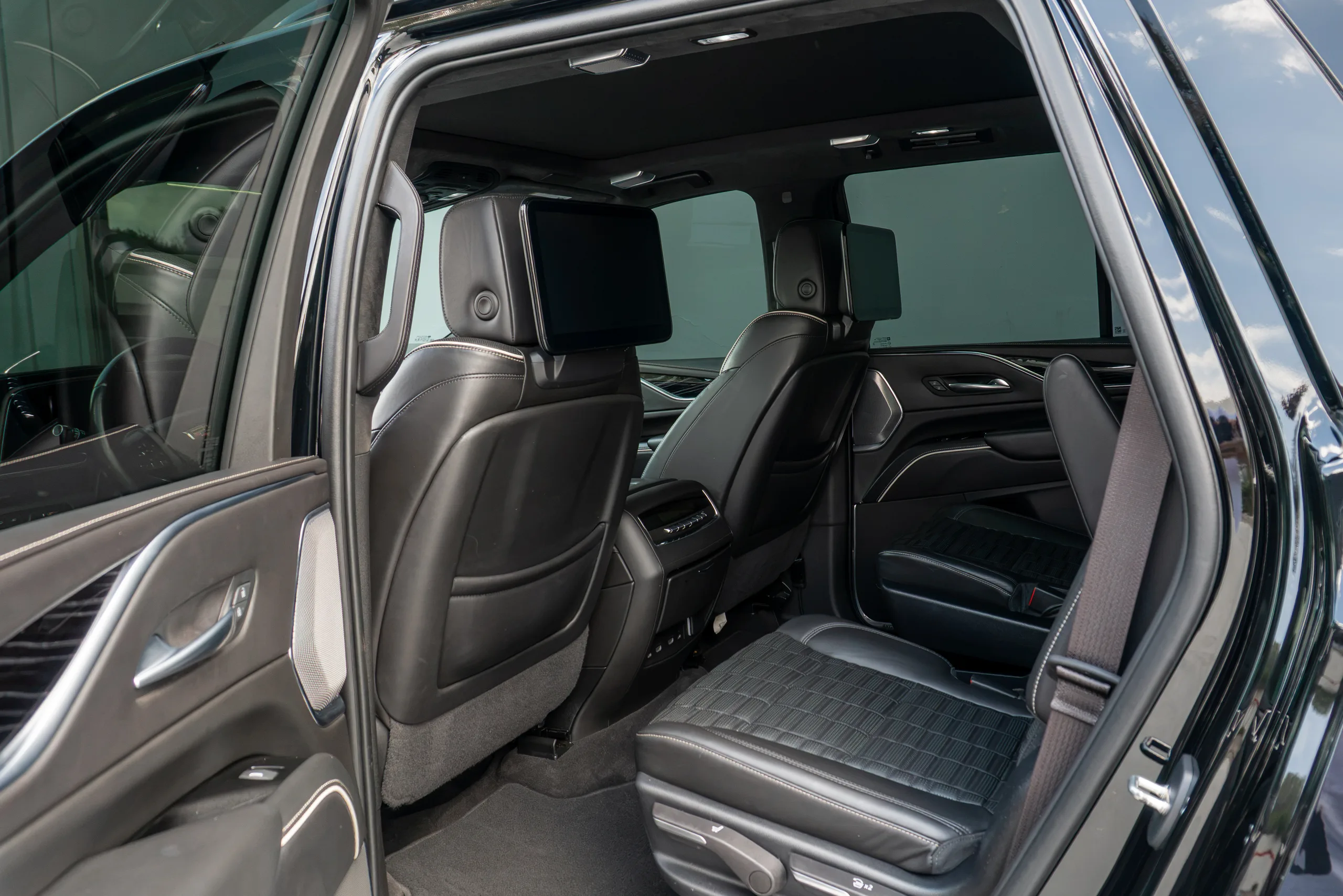 2023 Cadillac Escalade-V — photo 51 of 73