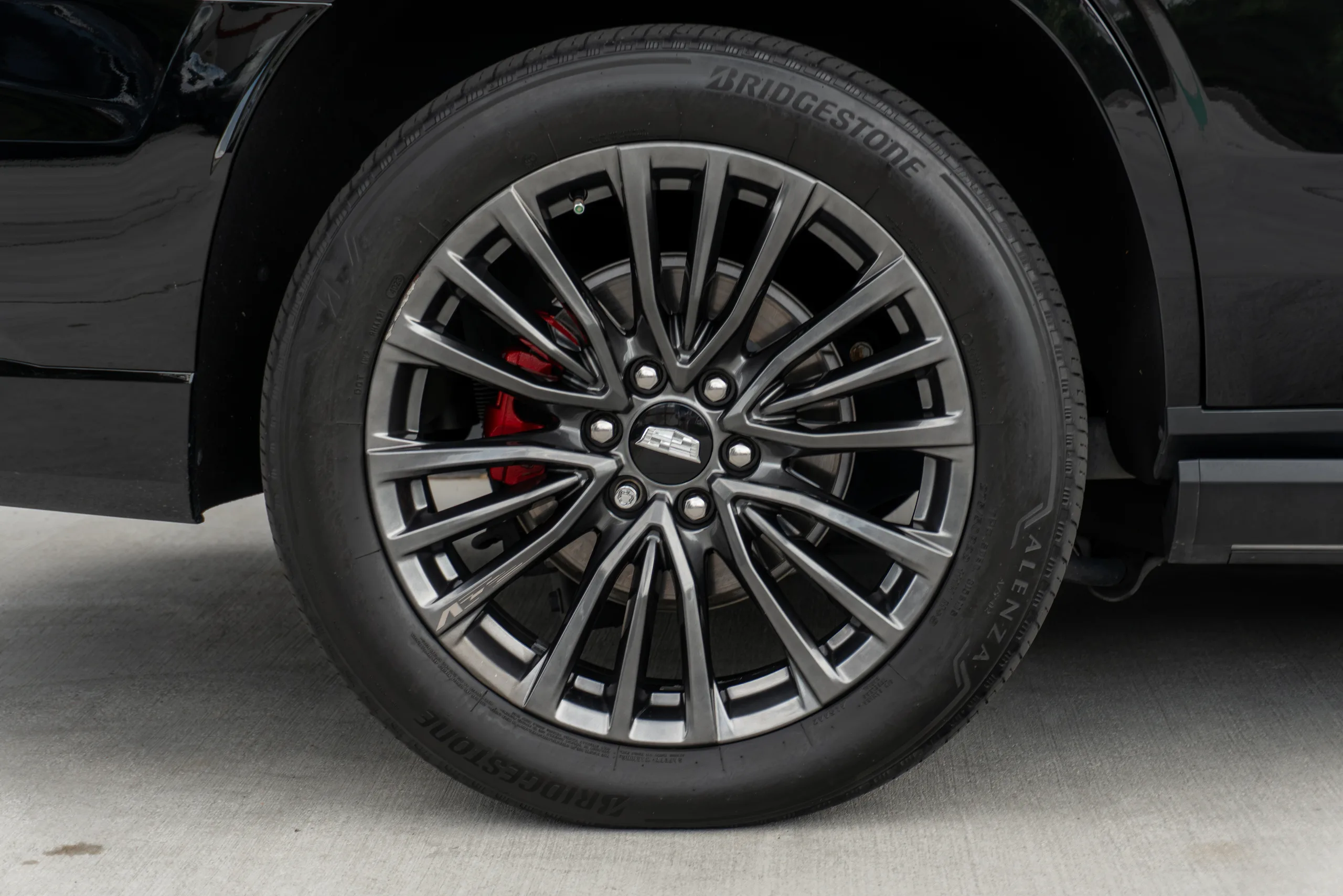 2023 Cadillac Escalade-V — photo 22 of 73