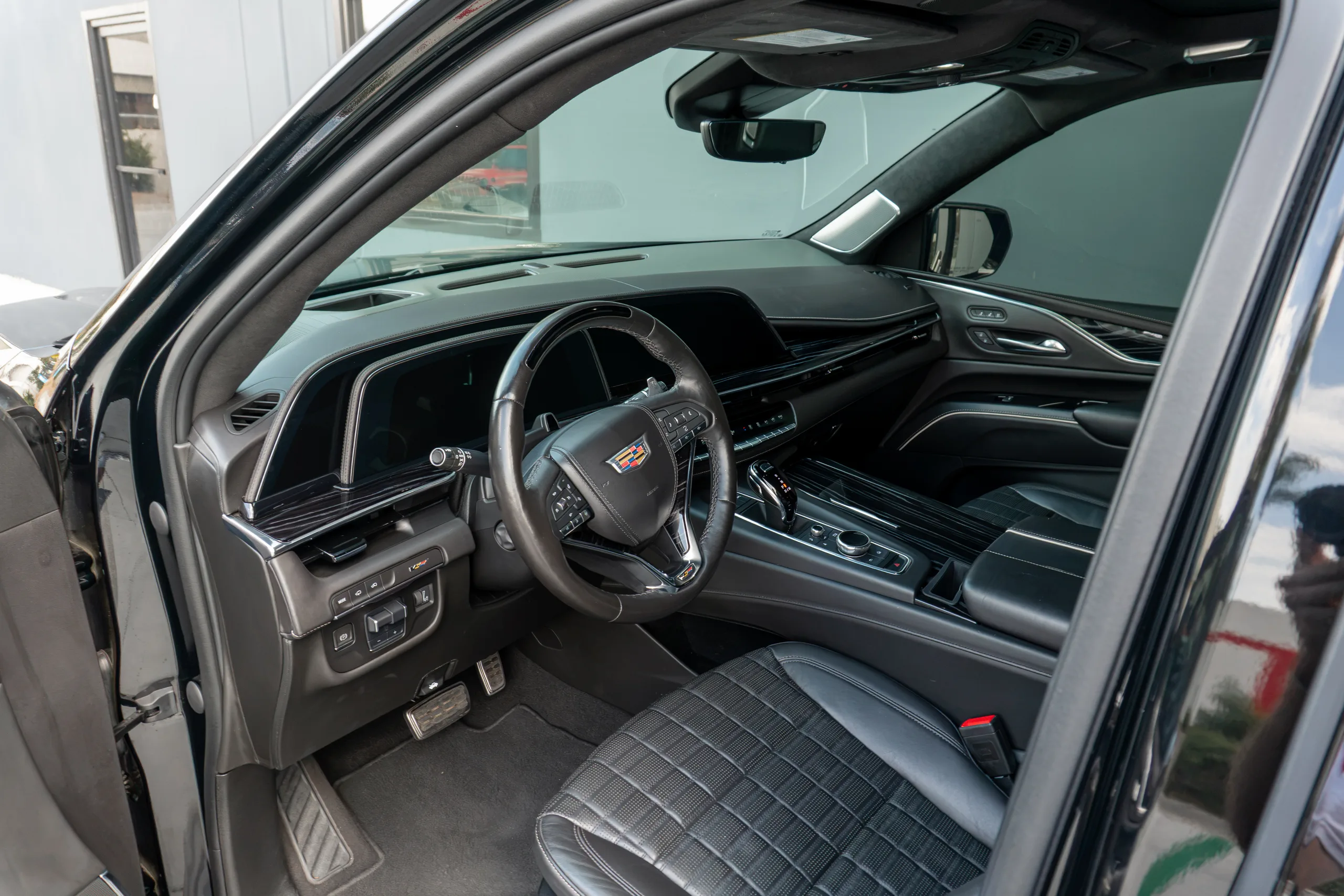 2023 Cadillac Escalade-V — photo 37 of 73