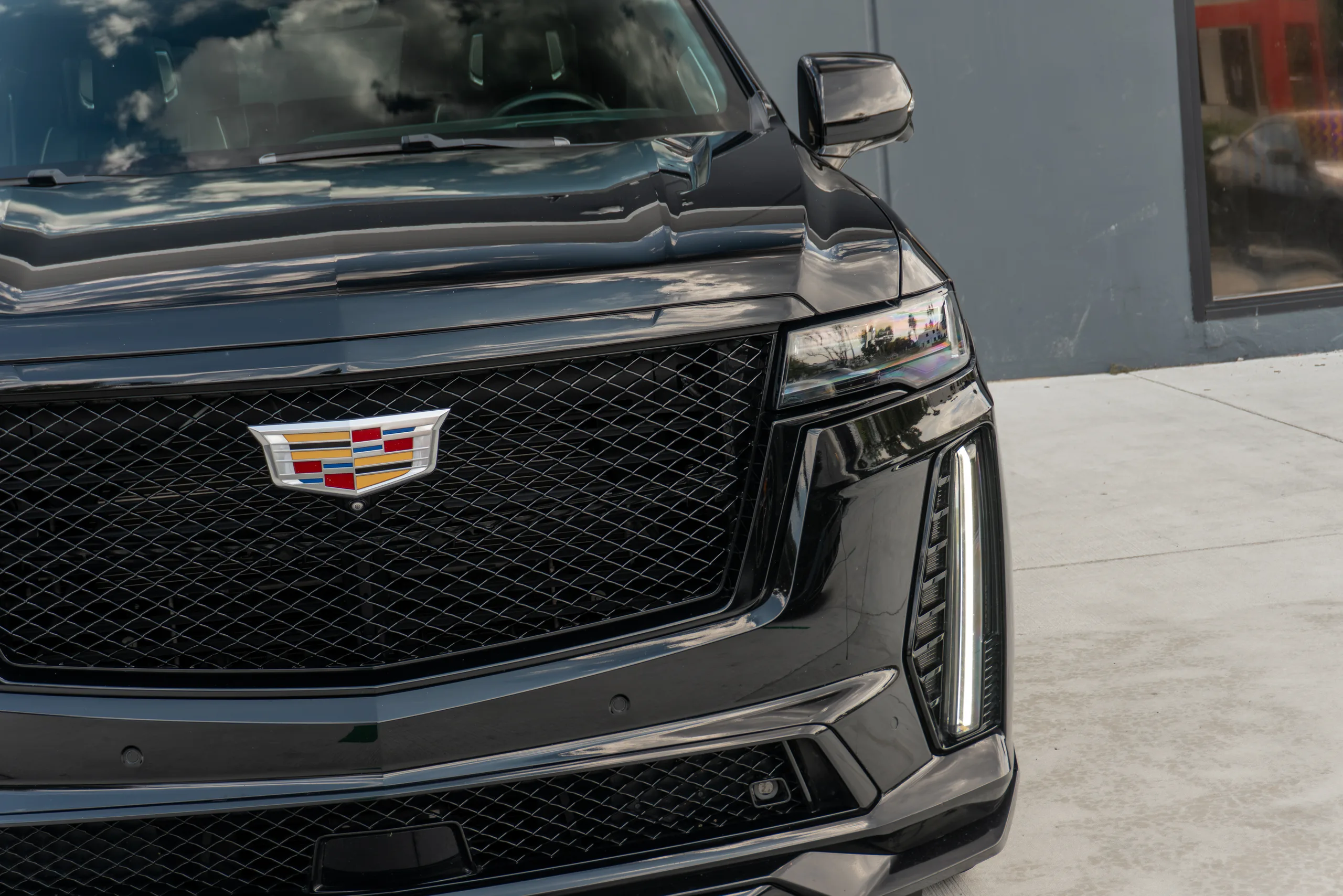 2023 Cadillac Escalade-V — photo 27 of 73