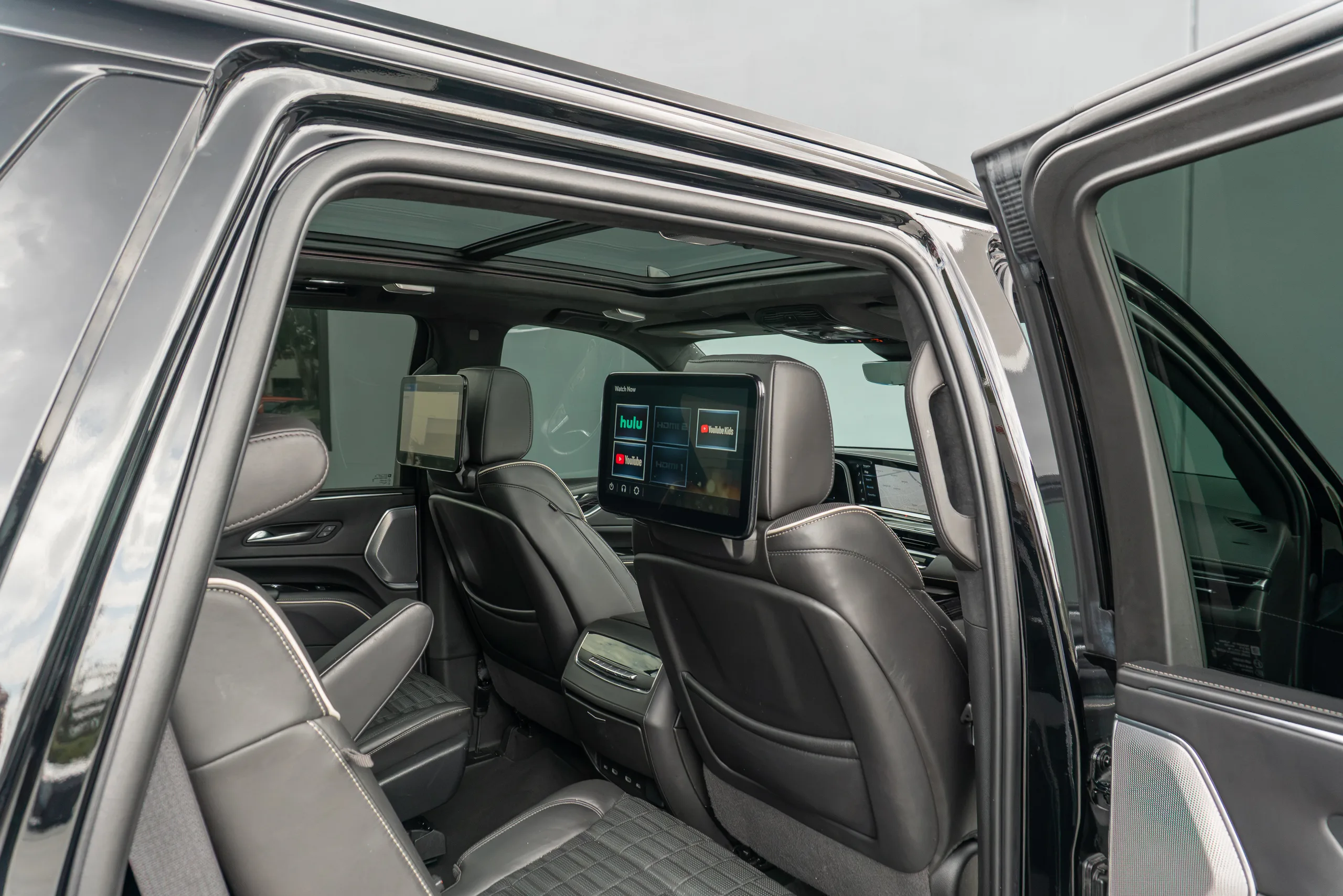 2023 Cadillac Escalade-V — photo 58 of 73