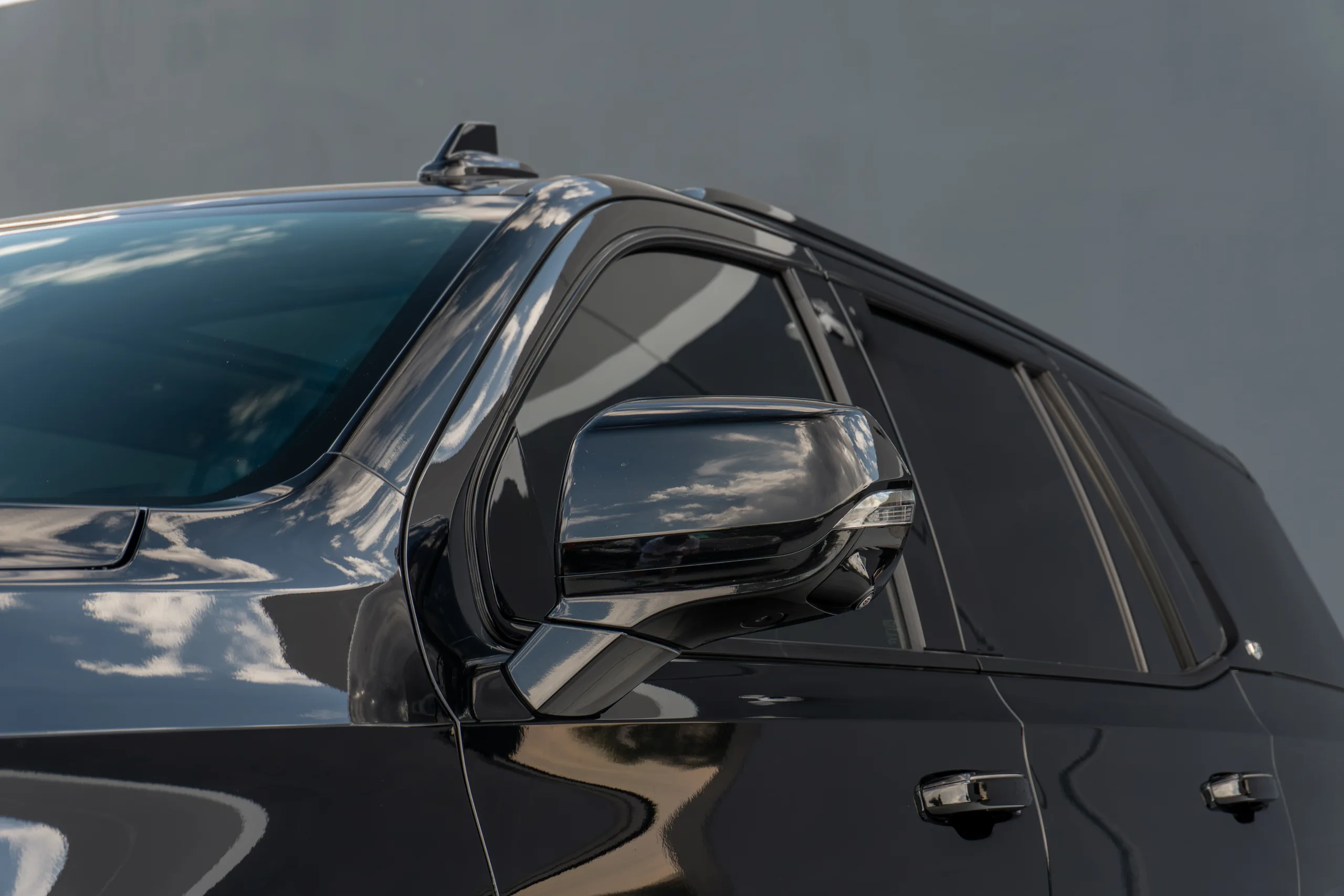 2023 Cadillac Escalade-V — photo 29 of 73