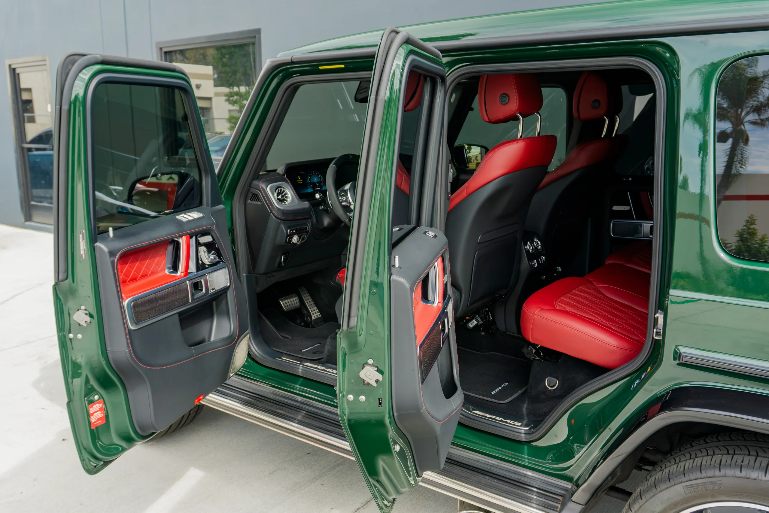 2023 Mercedes-Benz AMG G 63 — photo 40 of 73