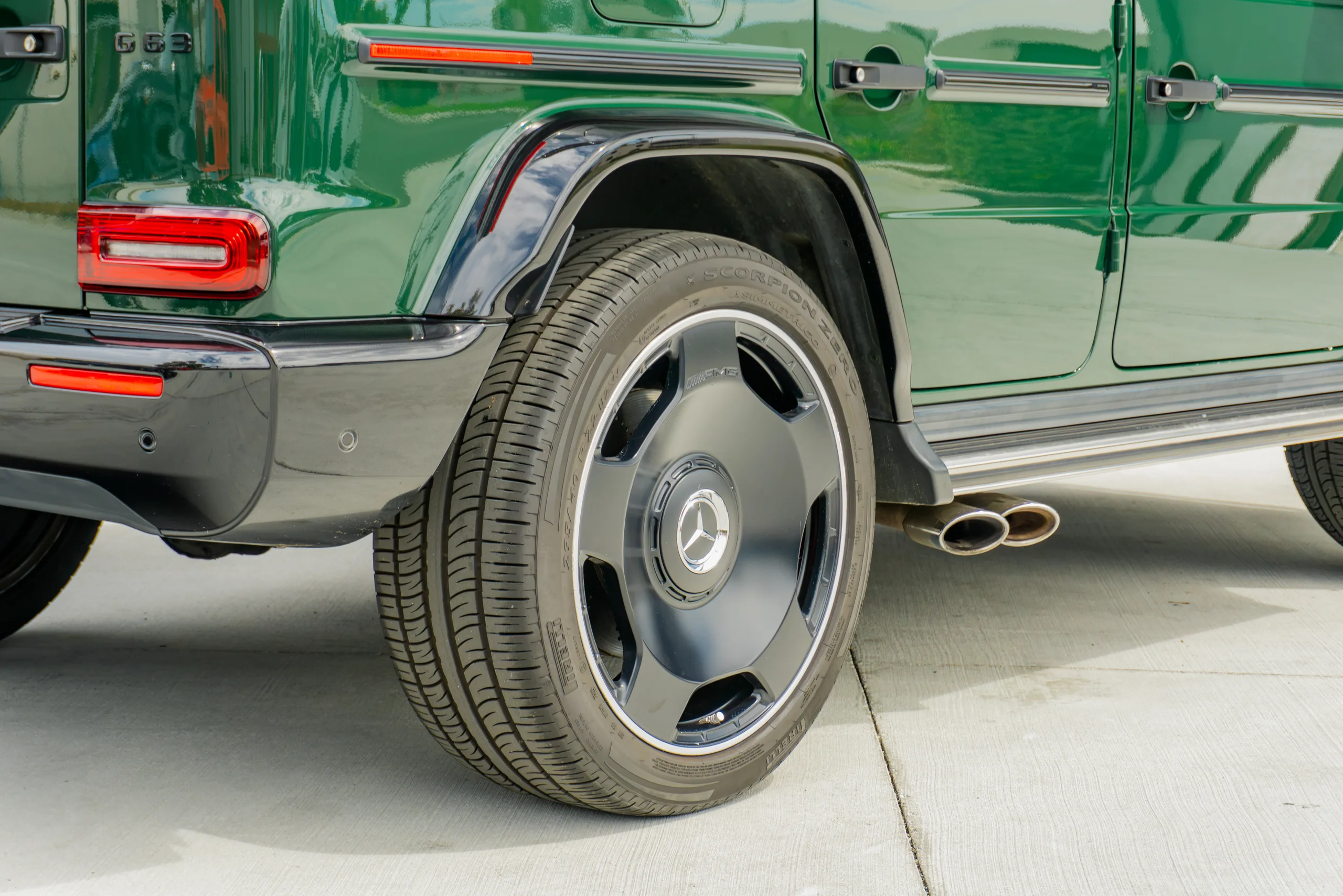 2023 Mercedes-Benz AMG G 63 — photo 26 of 73