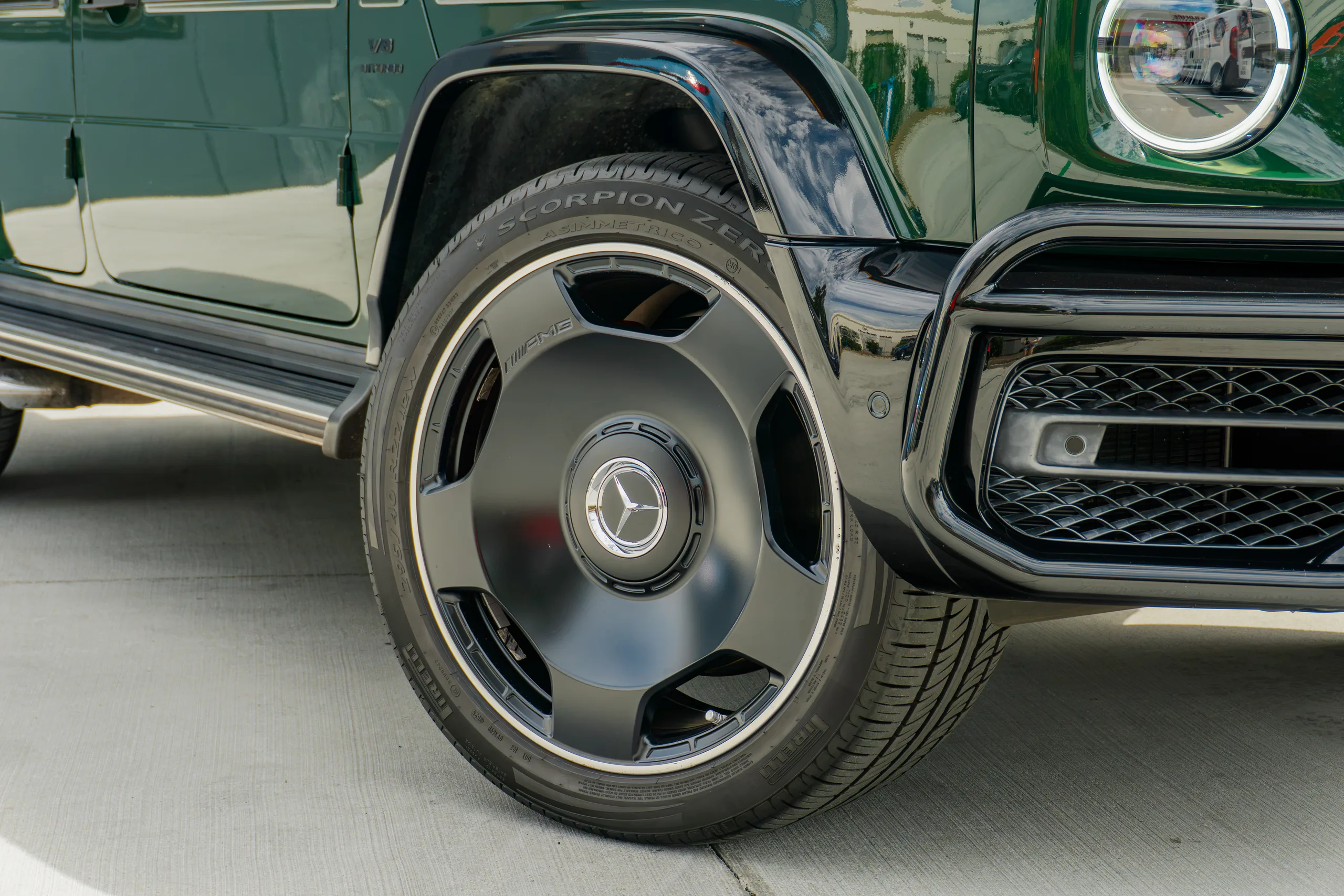 2023 Mercedes-Benz AMG G 63 — photo 23 of 73