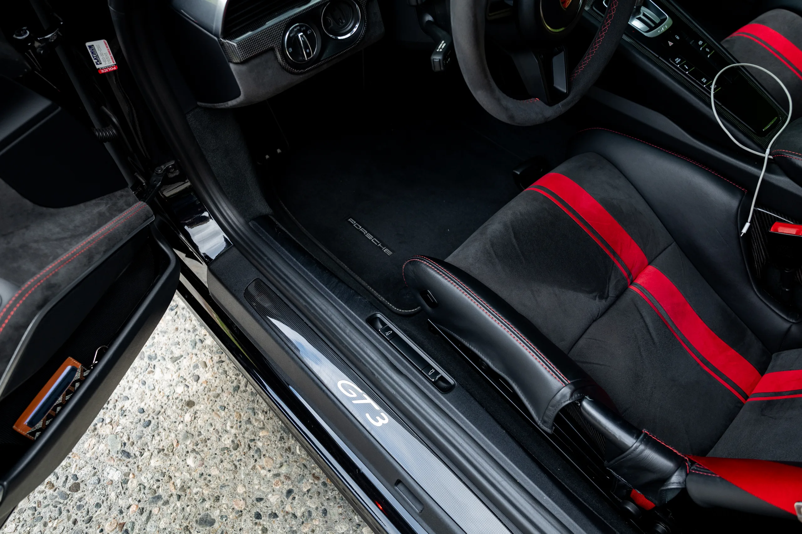 2018 Porsche 911 GT3 — photo 52 of 64