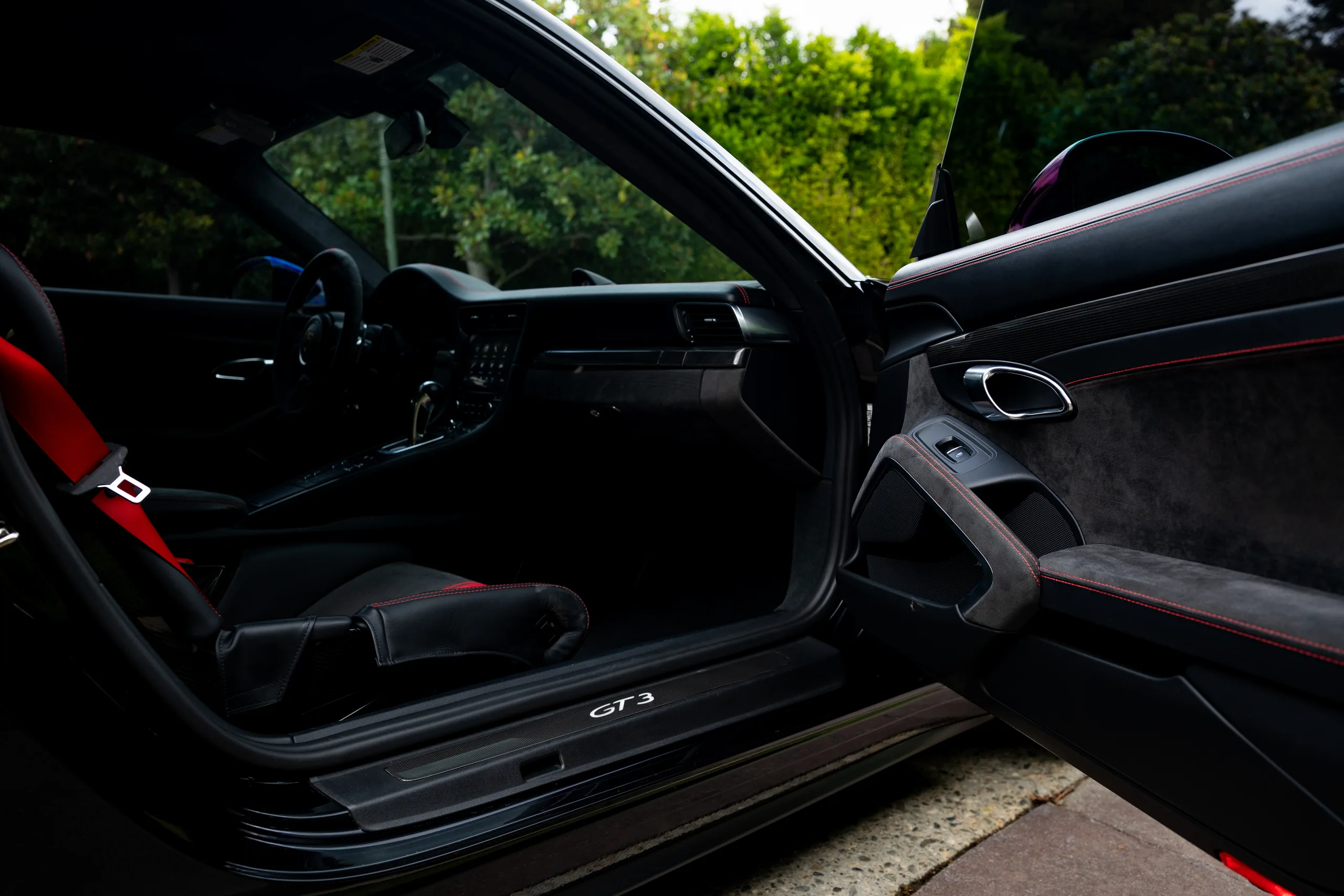 2018 Porsche 911 GT3 — photo 38 of 64