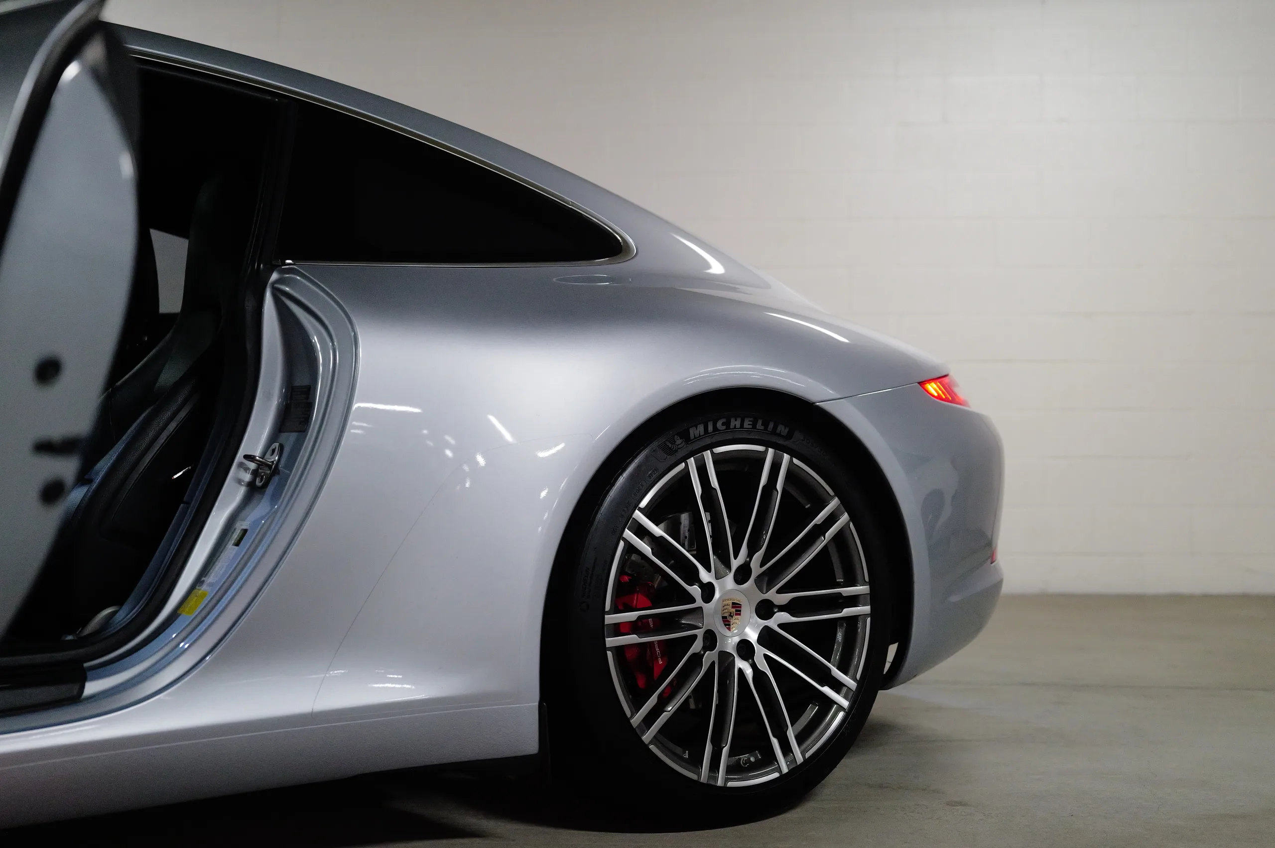 2014 Porsche 911 Carrera S — photo 14 of 52