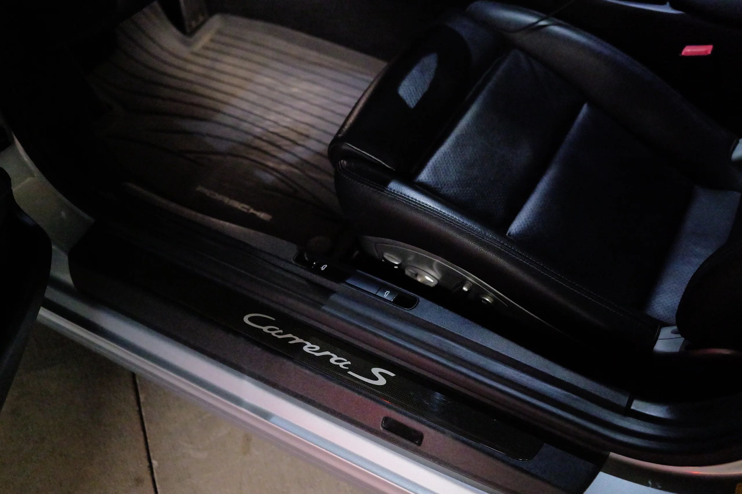 2014 Porsche 911 Carrera S — photo 50 of 52
