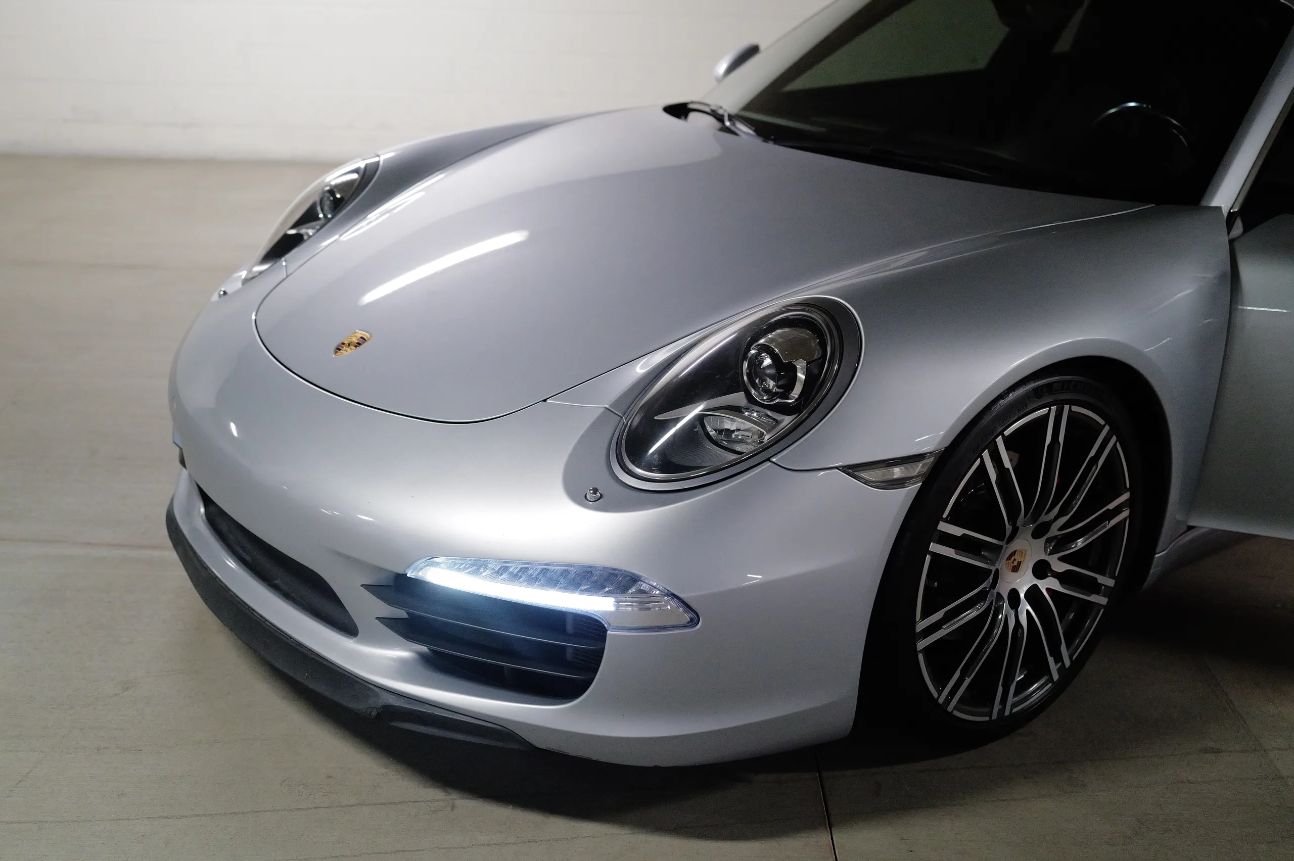 2014 Porsche 911 Carrera S — photo 21 of 52