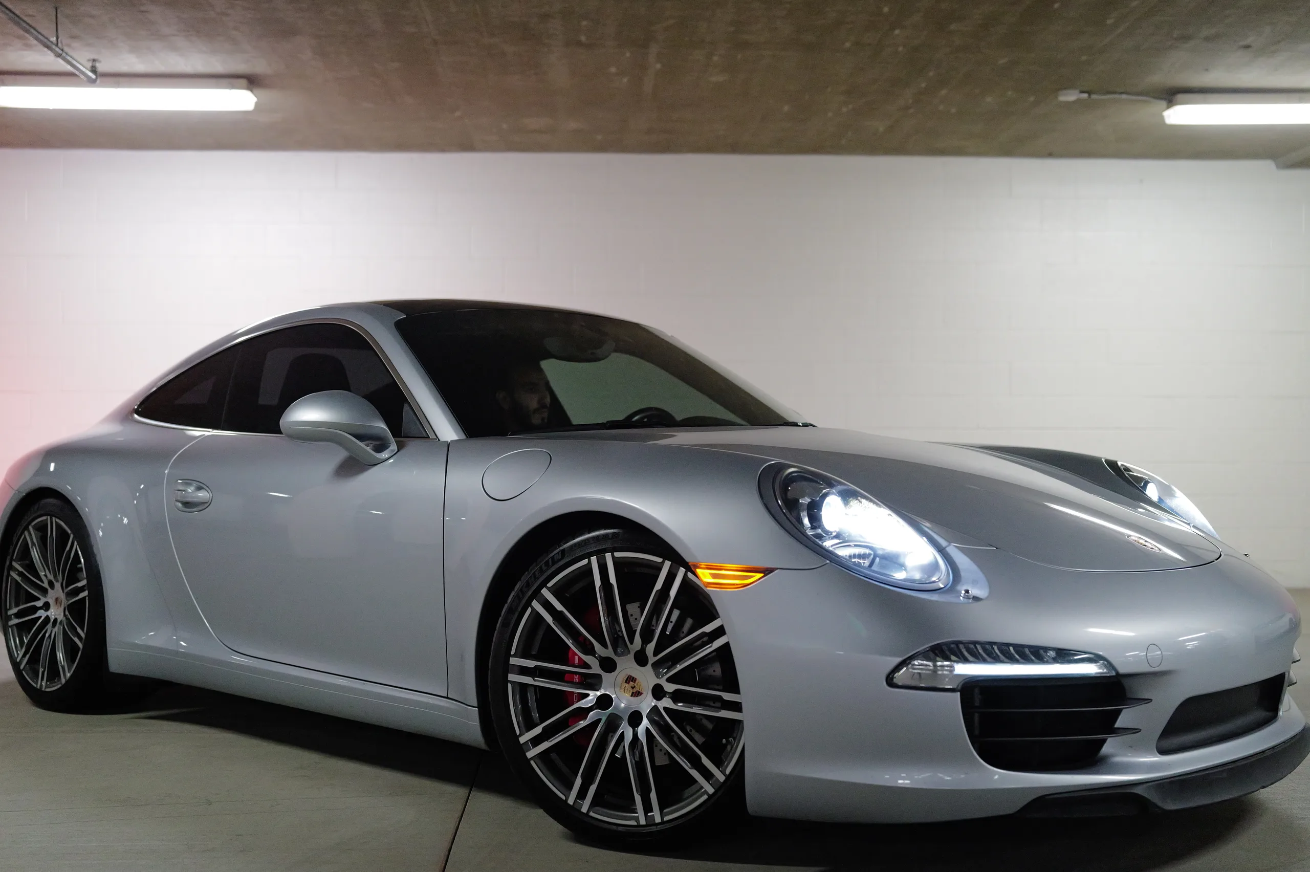 2014 Porsche 911 Carrera S — photo 18 of 52