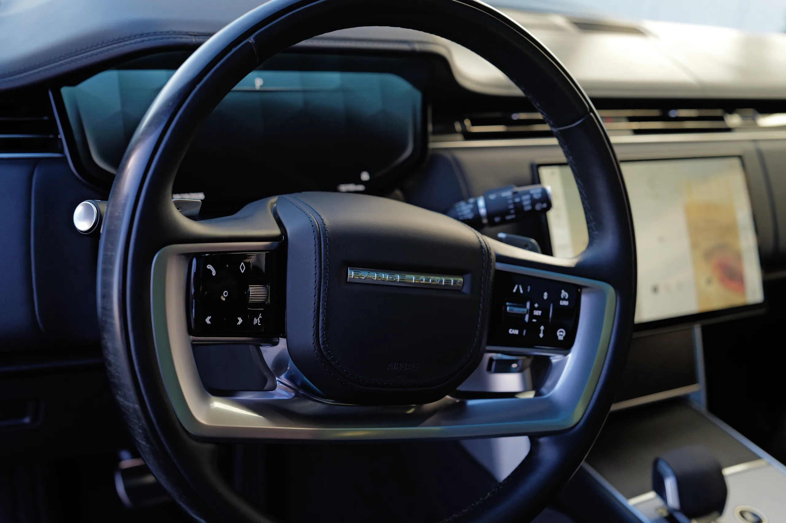 2024 Land Rover Range Rover Autobiography — photo 32 of 60