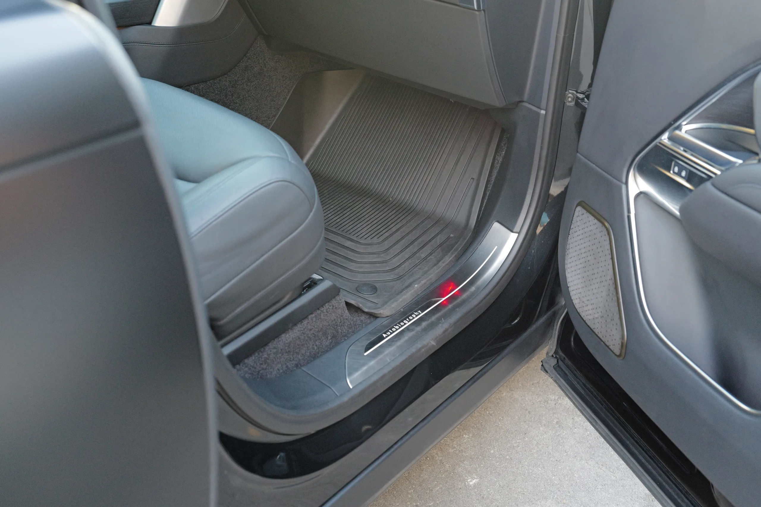 2024 Land Rover Range Rover Autobiography — photo 54 of 60