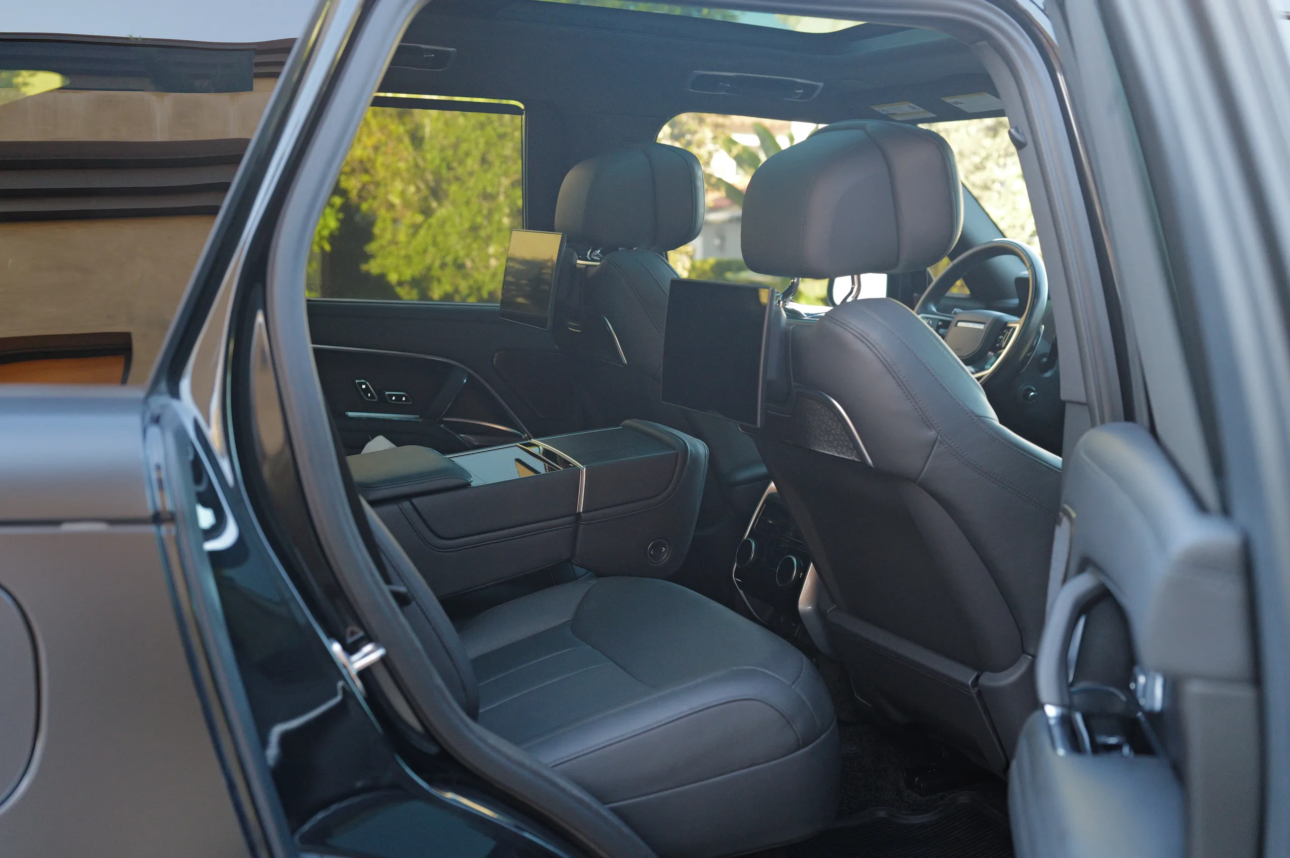 2024 Land Rover Range Rover Autobiography — photo 52 of 60