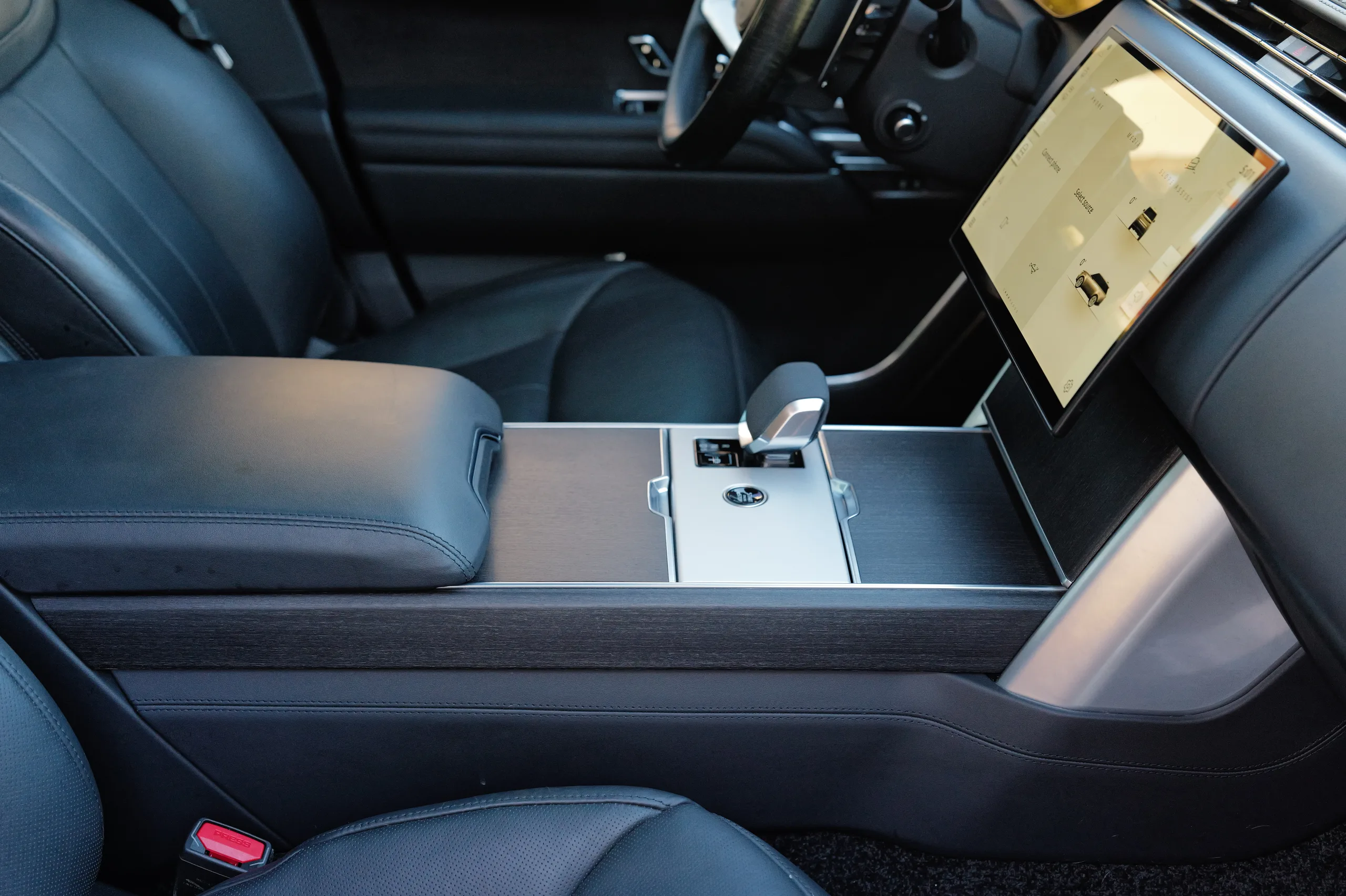 2024 Land Rover Range Rover Autobiography — photo 35 of 60