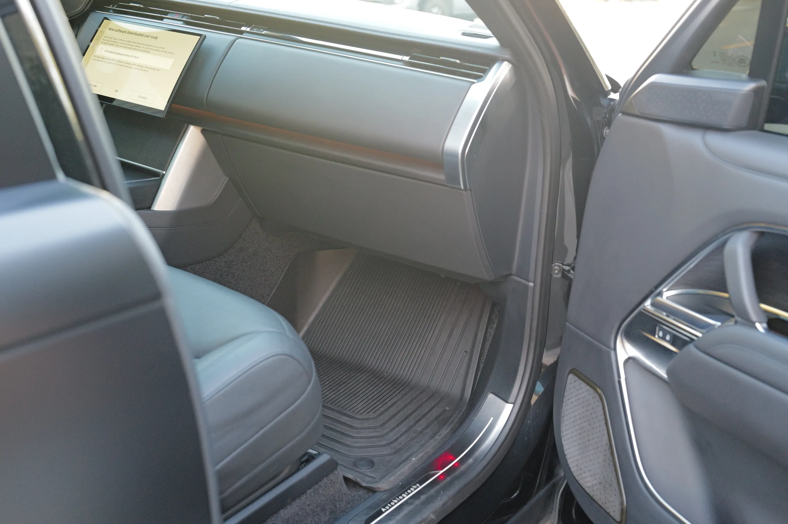 2024 Land Rover Range Rover Autobiography — photo 53 of 60