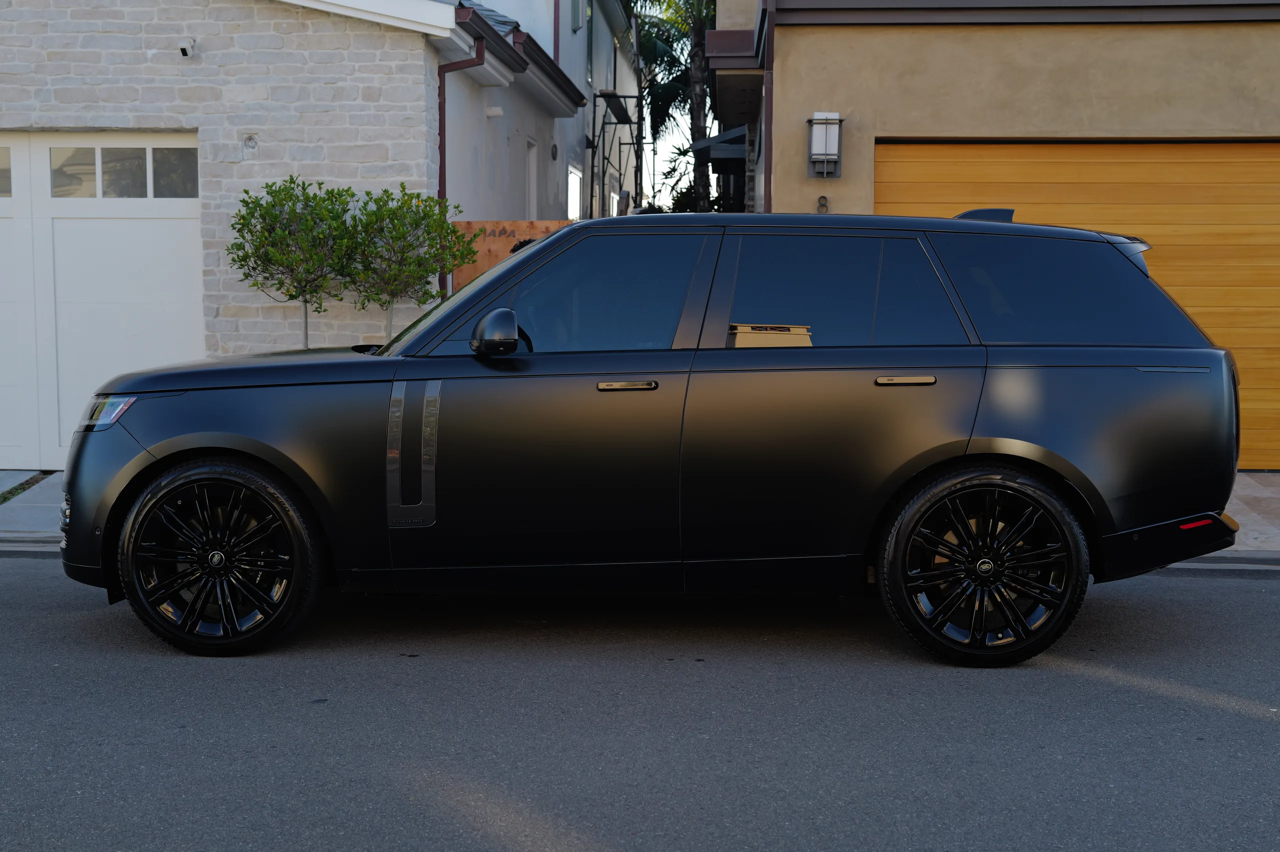 2024 Land Rover Range Rover Autobiography — photo 7 of 60