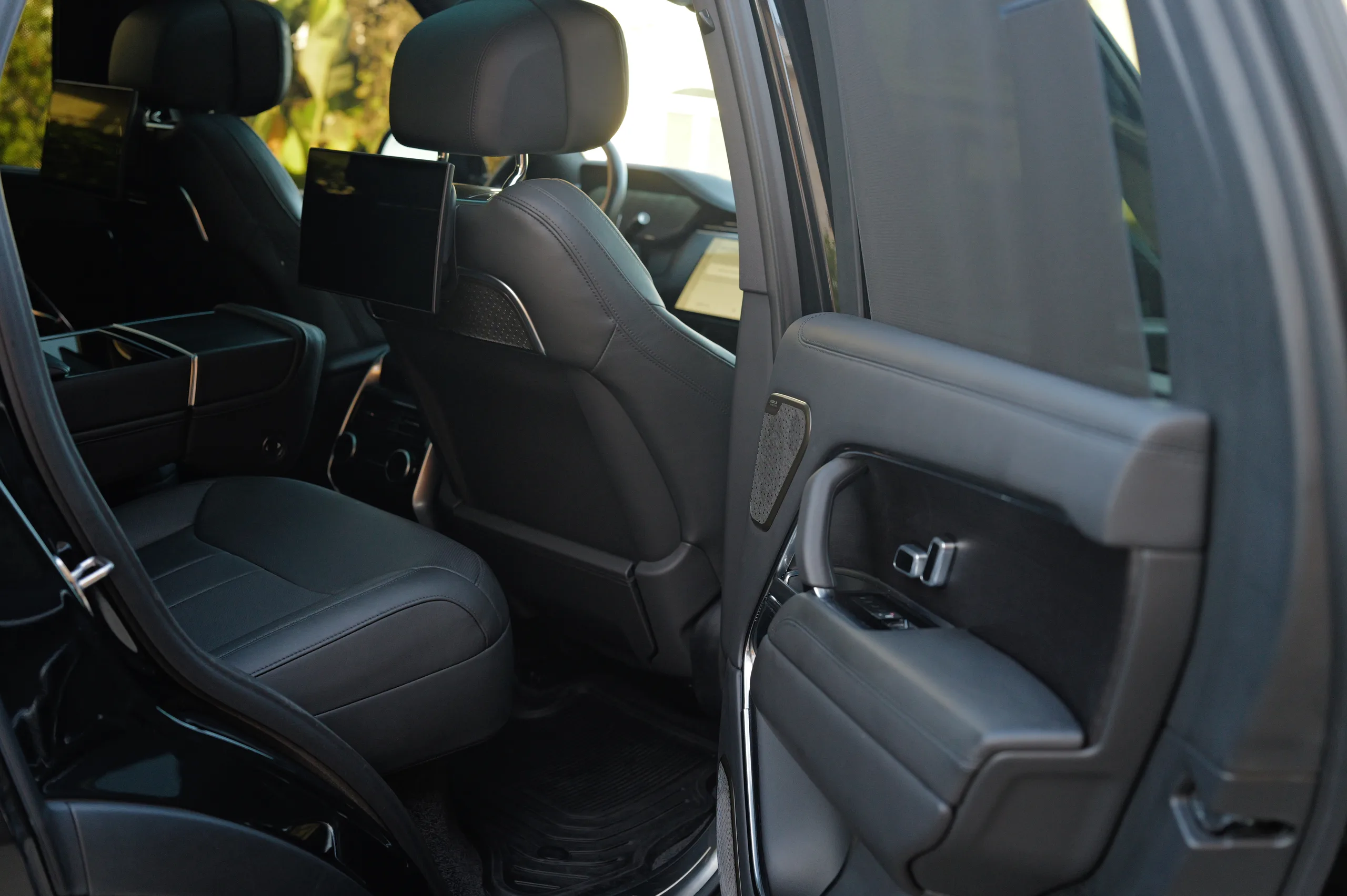 2024 Land Rover Range Rover Autobiography — photo 51 of 60