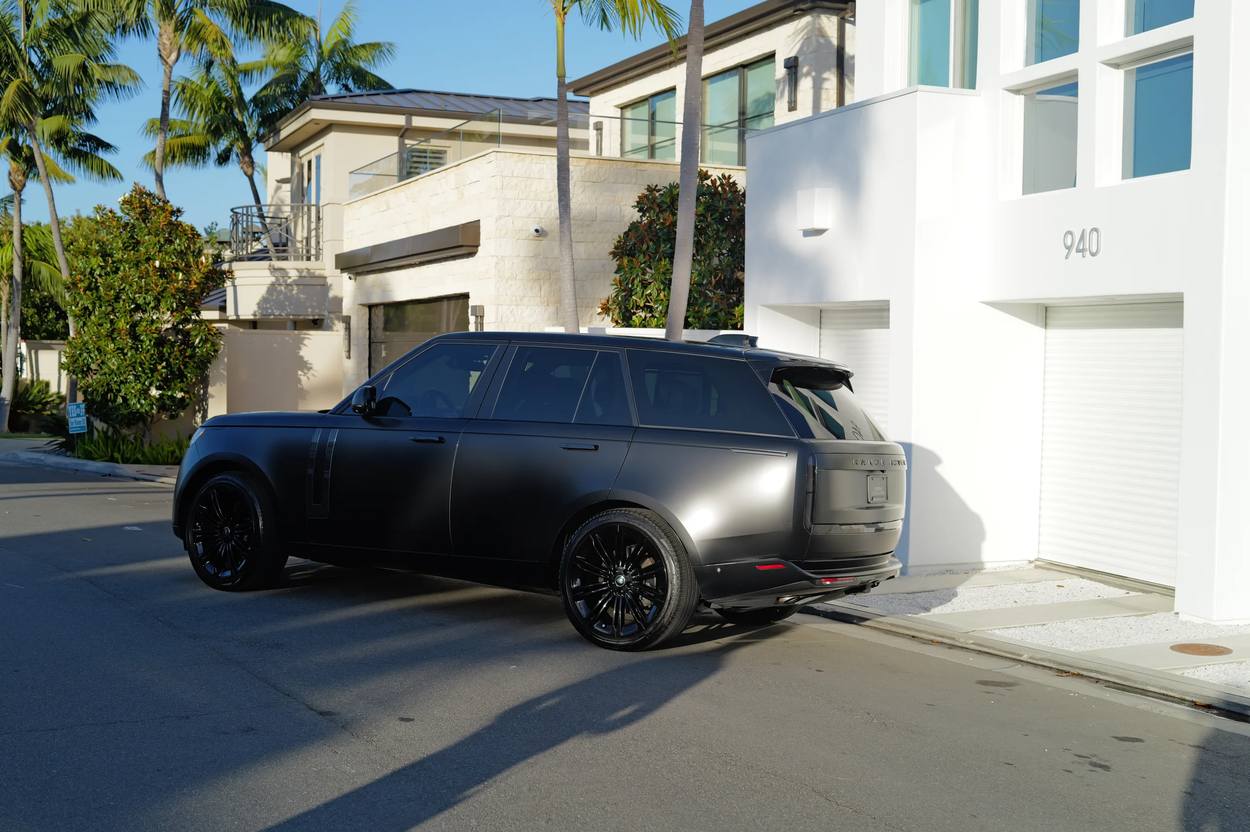 2024 Land Rover Range Rover Autobiography — photo 11 of 60