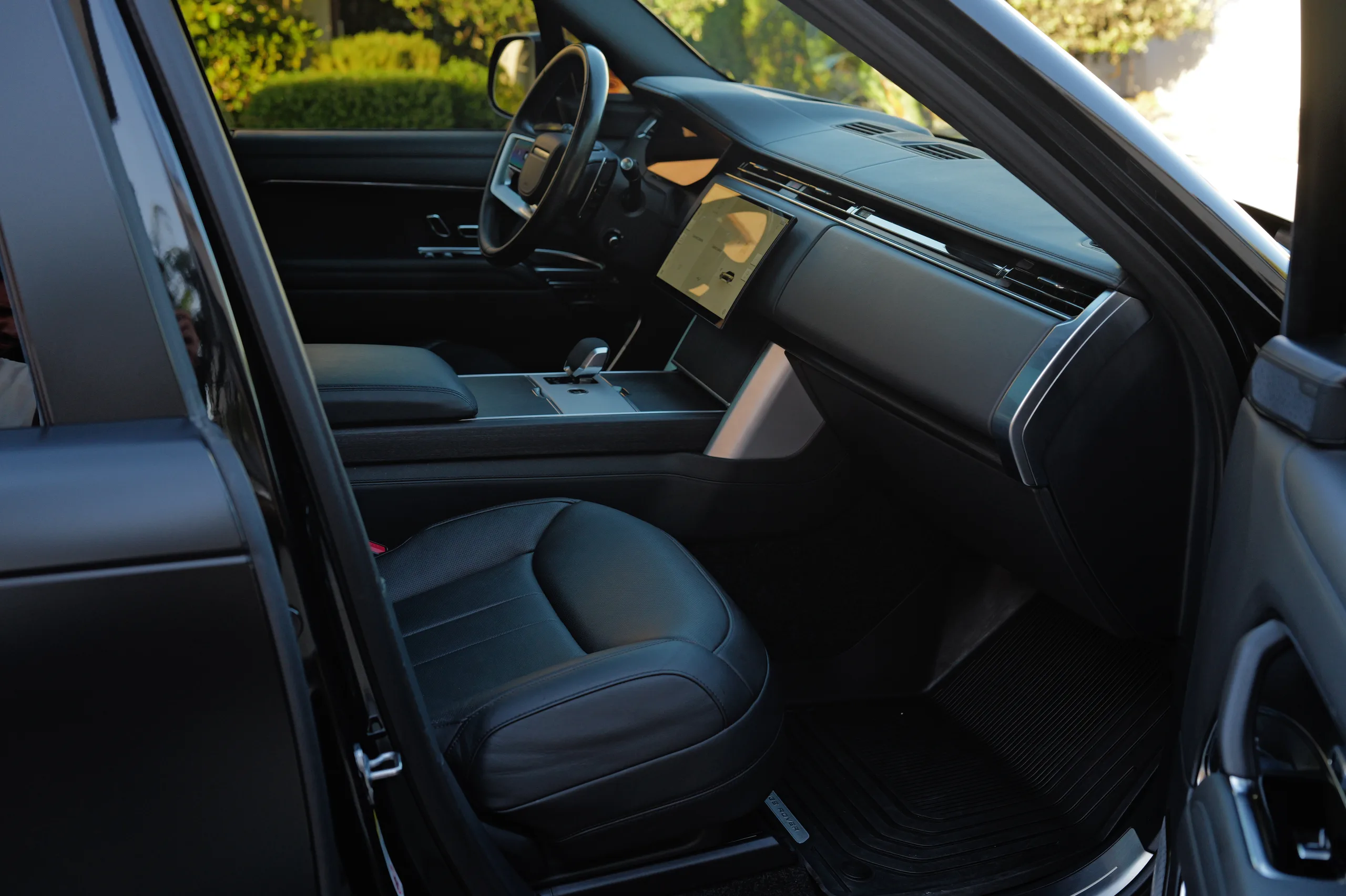 2024 Land Rover Range Rover Autobiography — photo 25 of 60