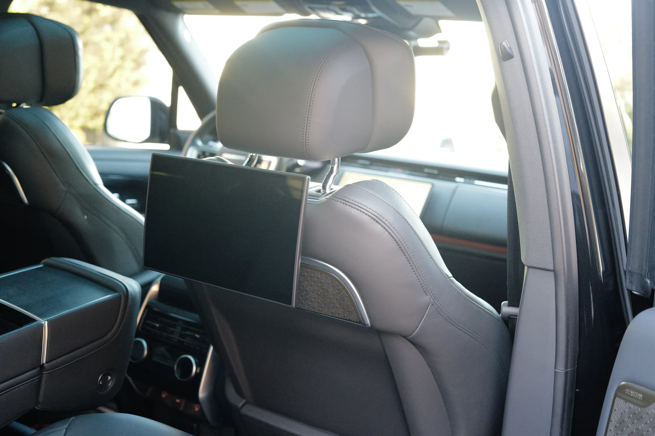 2024 Land Rover Range Rover Autobiography — photo 50 of 60