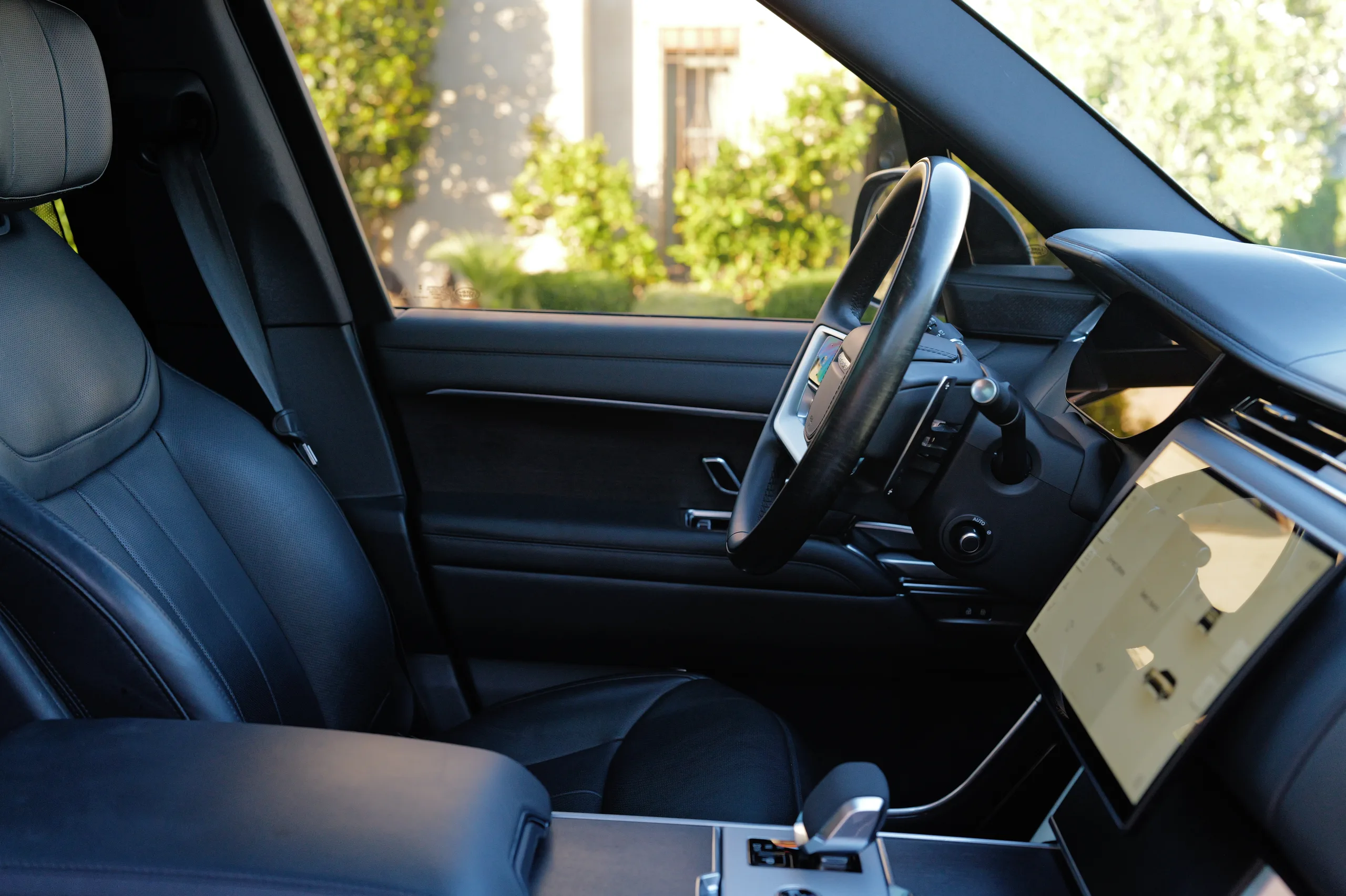 2024 Land Rover Range Rover Autobiography — photo 44 of 60