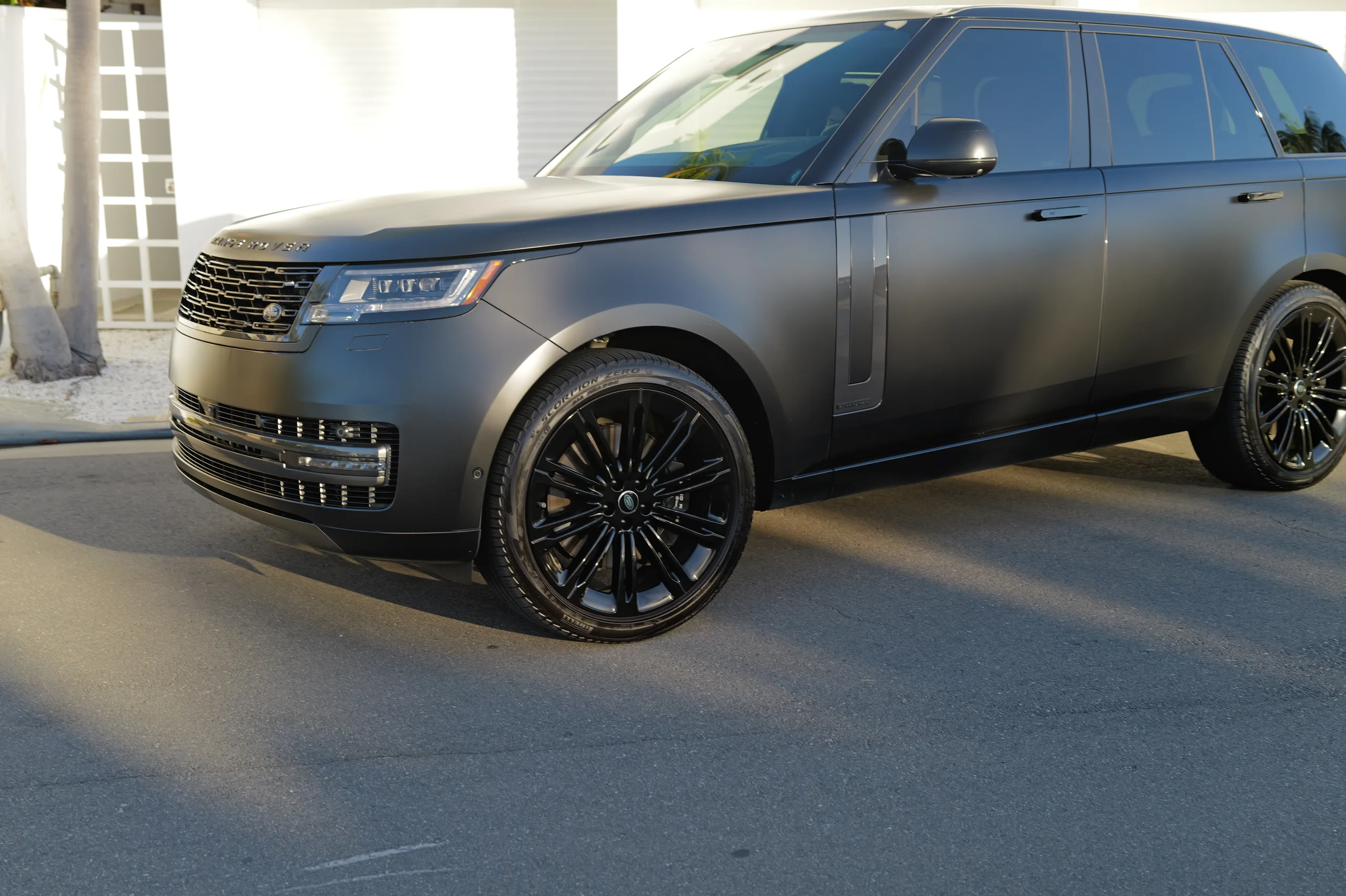2024 Land Rover Range Rover Autobiography — photo 5 of 60