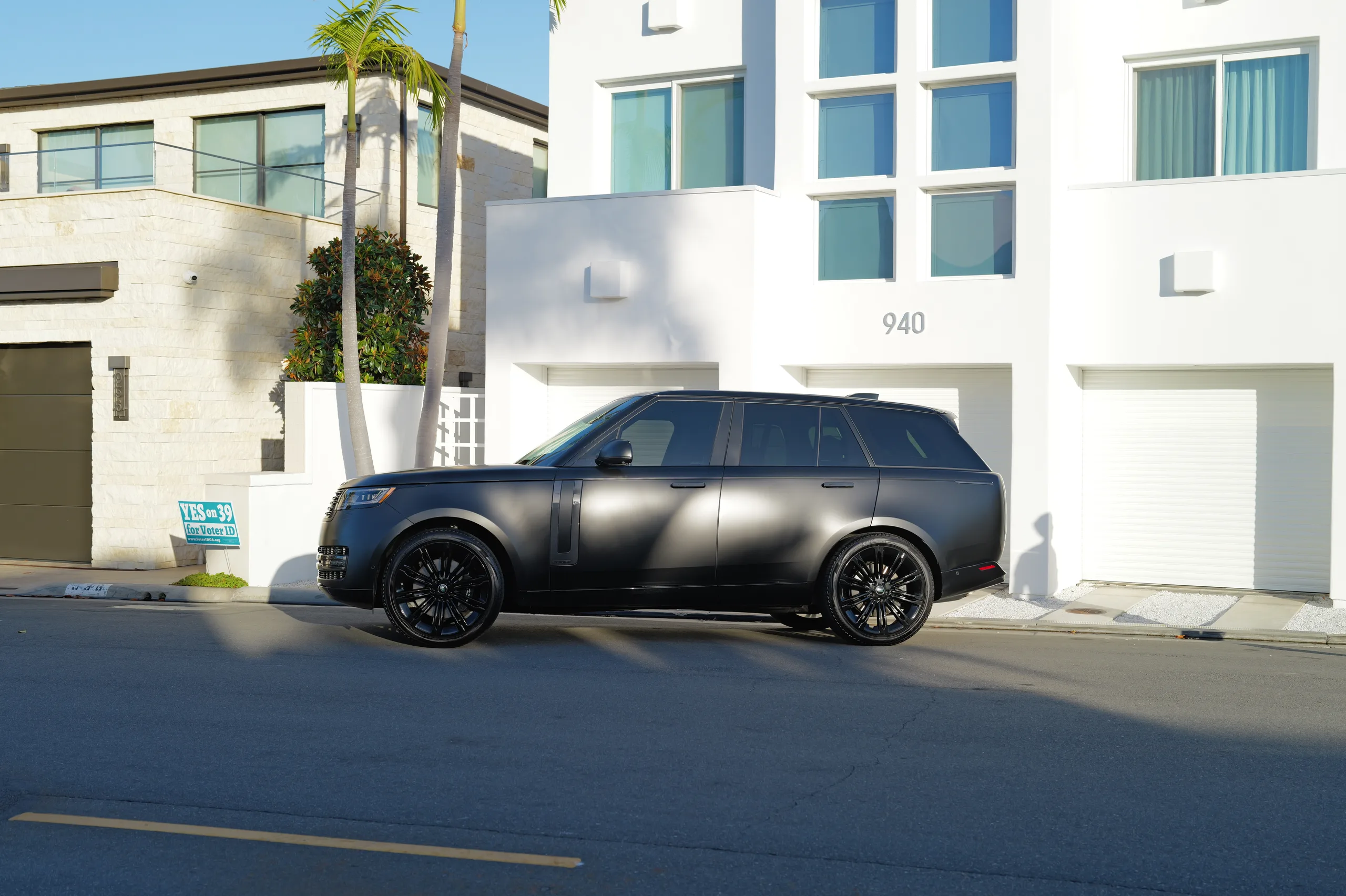 2024 Land Rover Range Rover Autobiography — photo 9 of 60